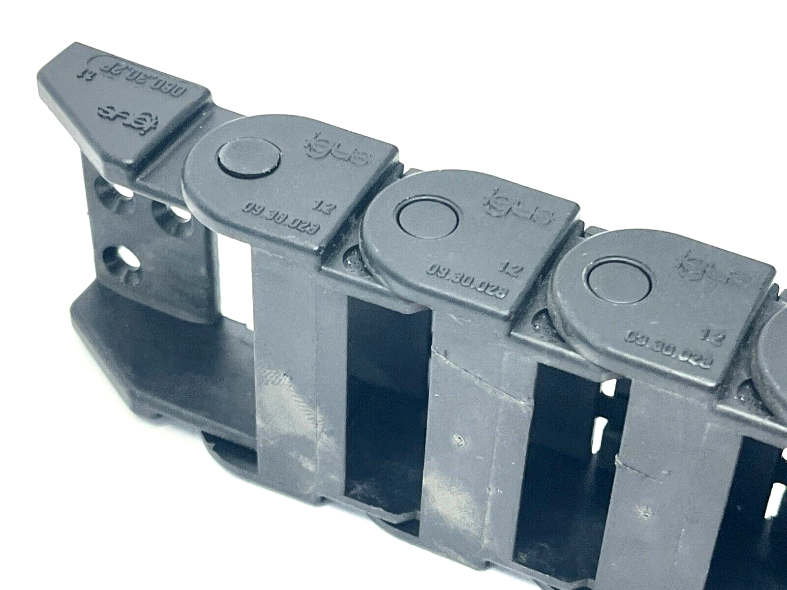 Igus 09.30.028 Energy Chain 24 LINKS w/ 080.30.1P 080.30.2P - Maverick Industrial Sales