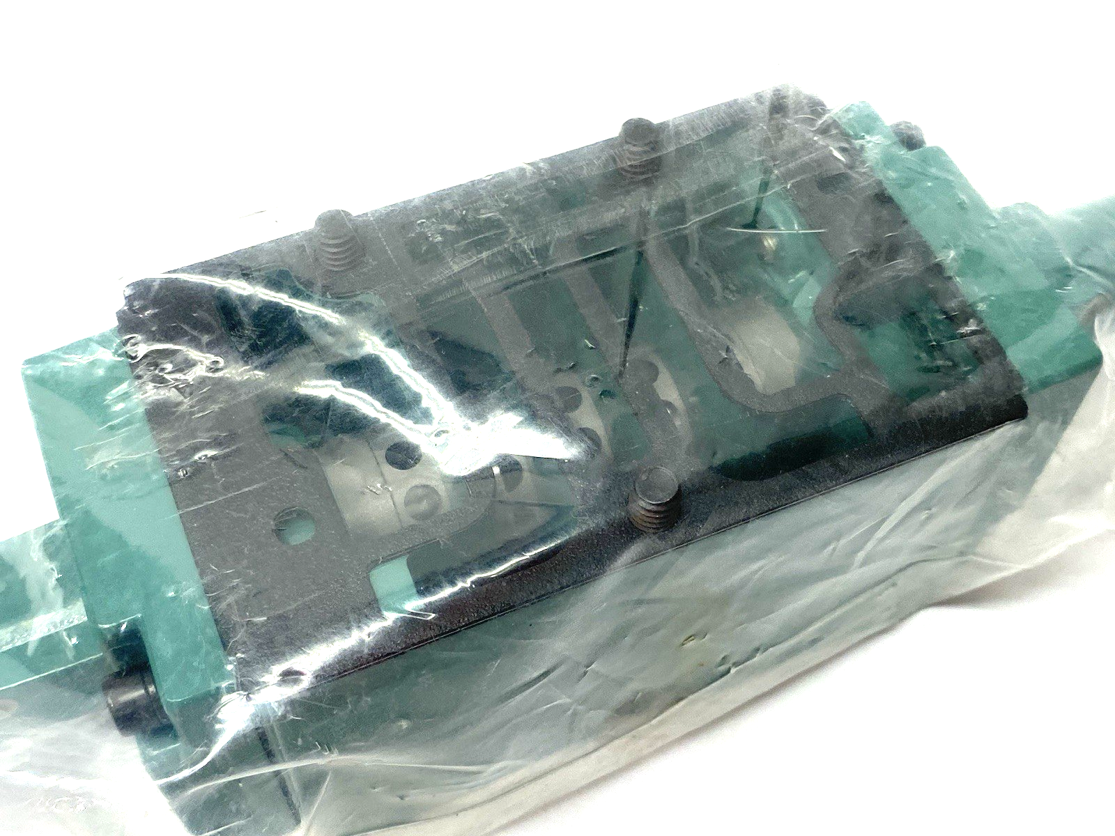 554JJ700O000000 | Numatics Remote Pilot Air Control Valve, 4-Way, 2-Position - New - Maverick Industrial Sales