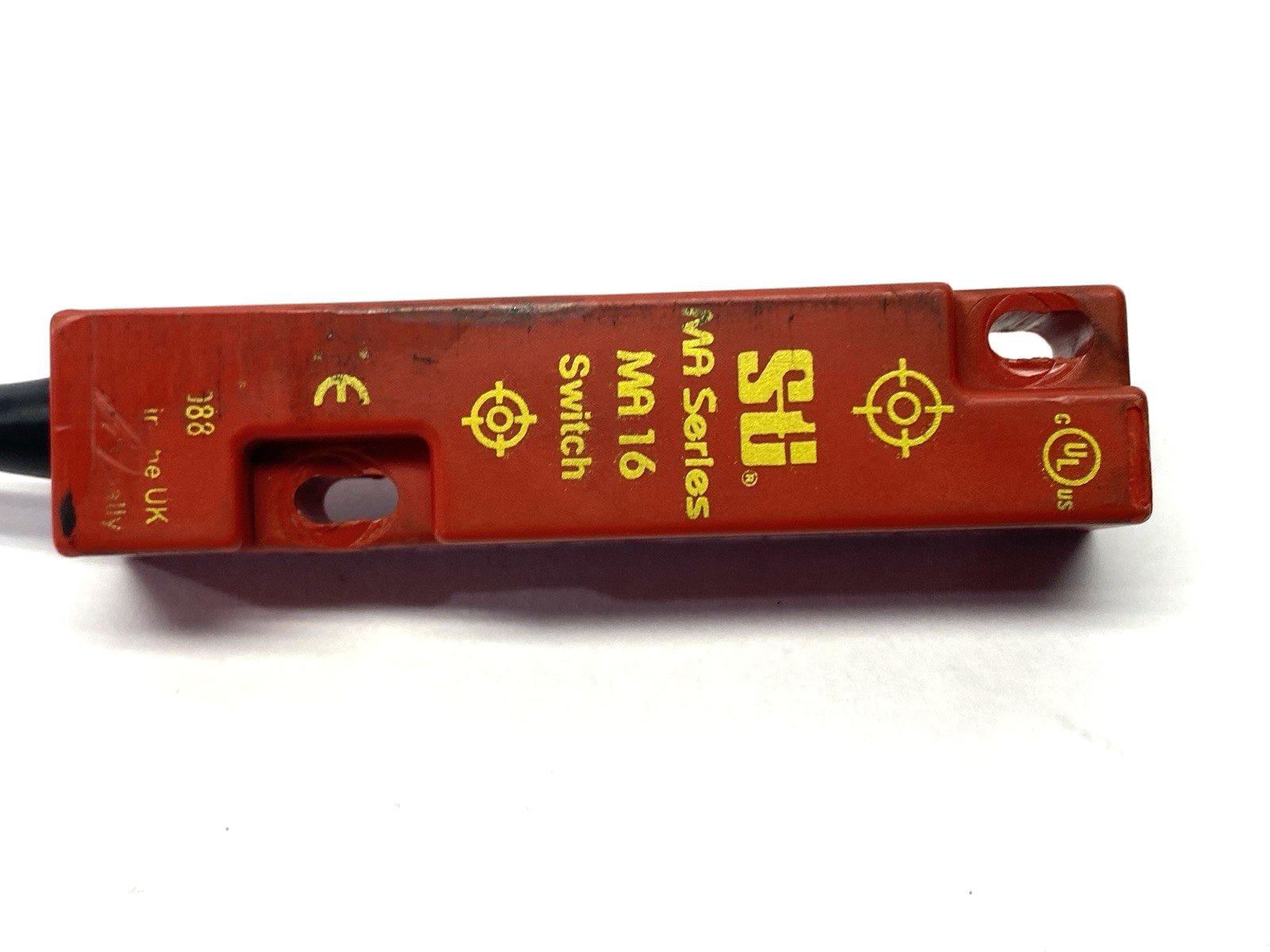 MA-16DP10C6 | Omron Sti Non-Contact Safety Switch CORD CUT SHORT - Used - Maverick Industrial Sales