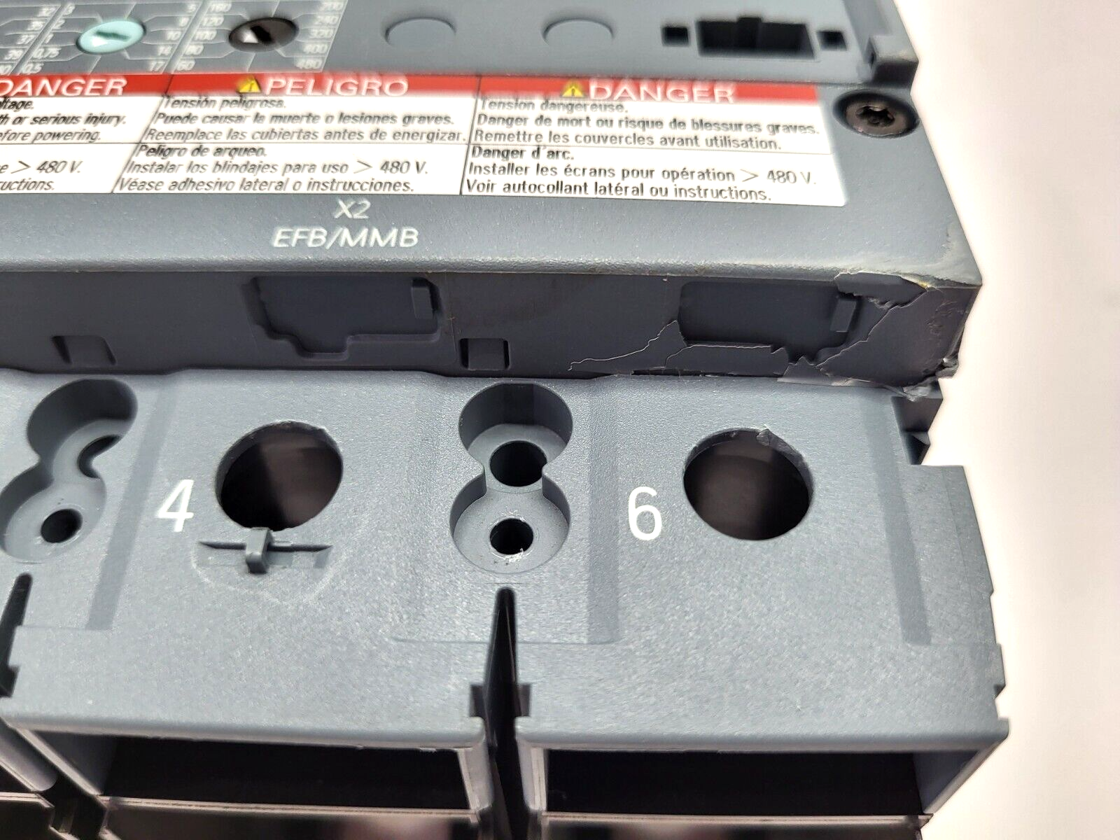 Siemens 3VA6140-6HL31-0AA0 Circuit Breaker CHIPPED CORNER - Maverick Industrial Sales