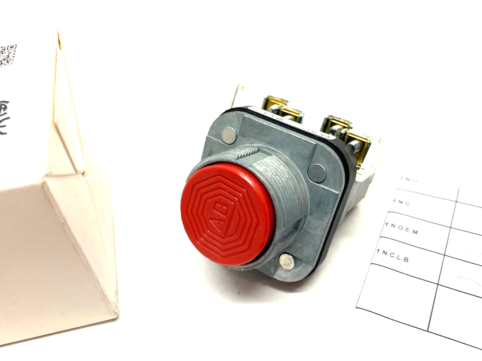 Allen Bradley 800T-A6A Ser. T Non-Illuminated Momentary Pushbutton Flush RED - Maverick Industrial Sales