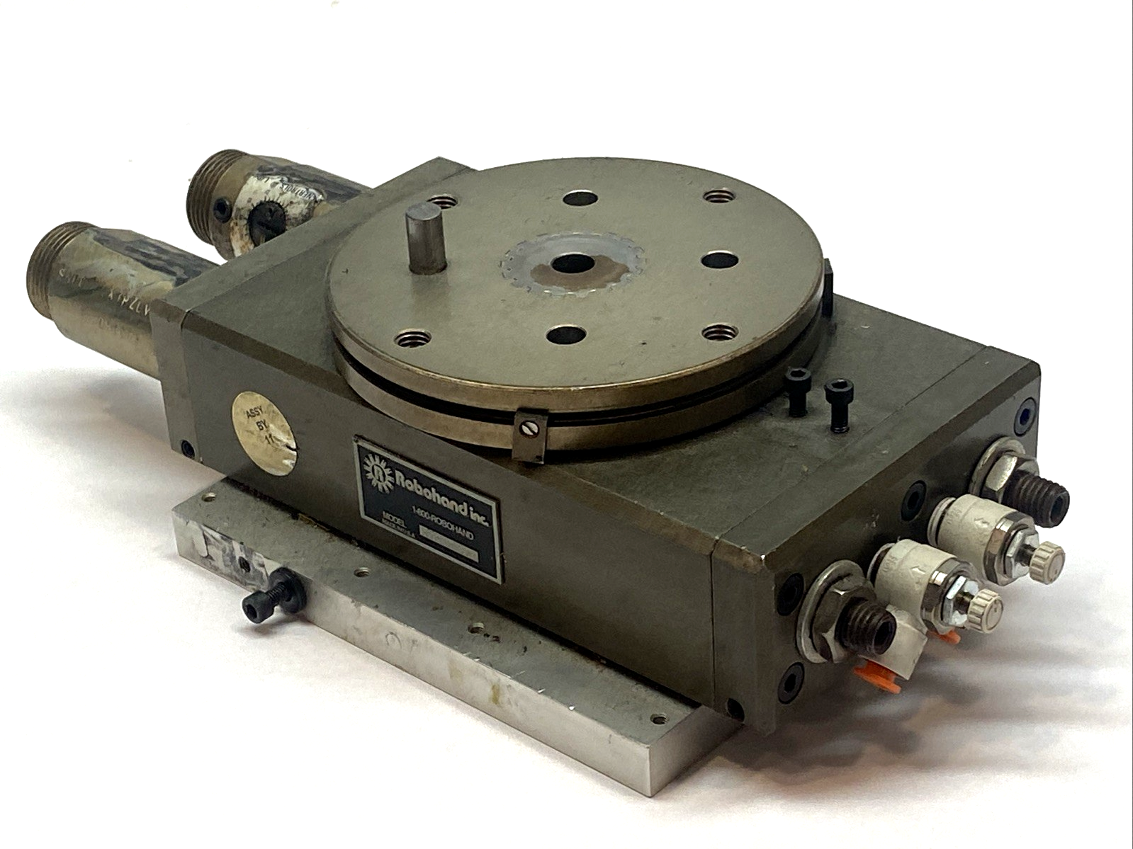 RR-56-90-A | Robohand Pneumatic Rotary Actuator 90° Flange Output - Used - Maverick Industrial Sales