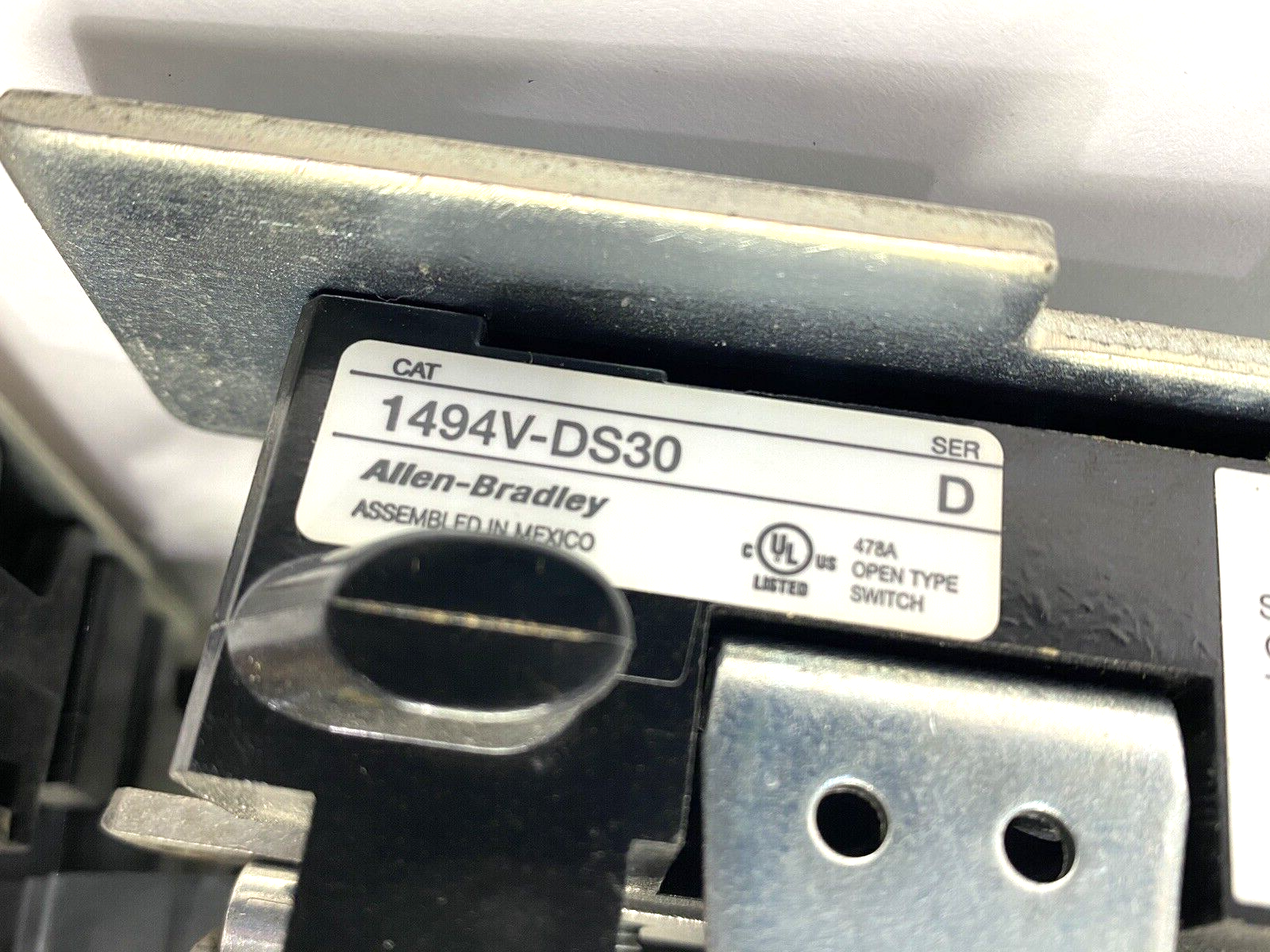 47738300