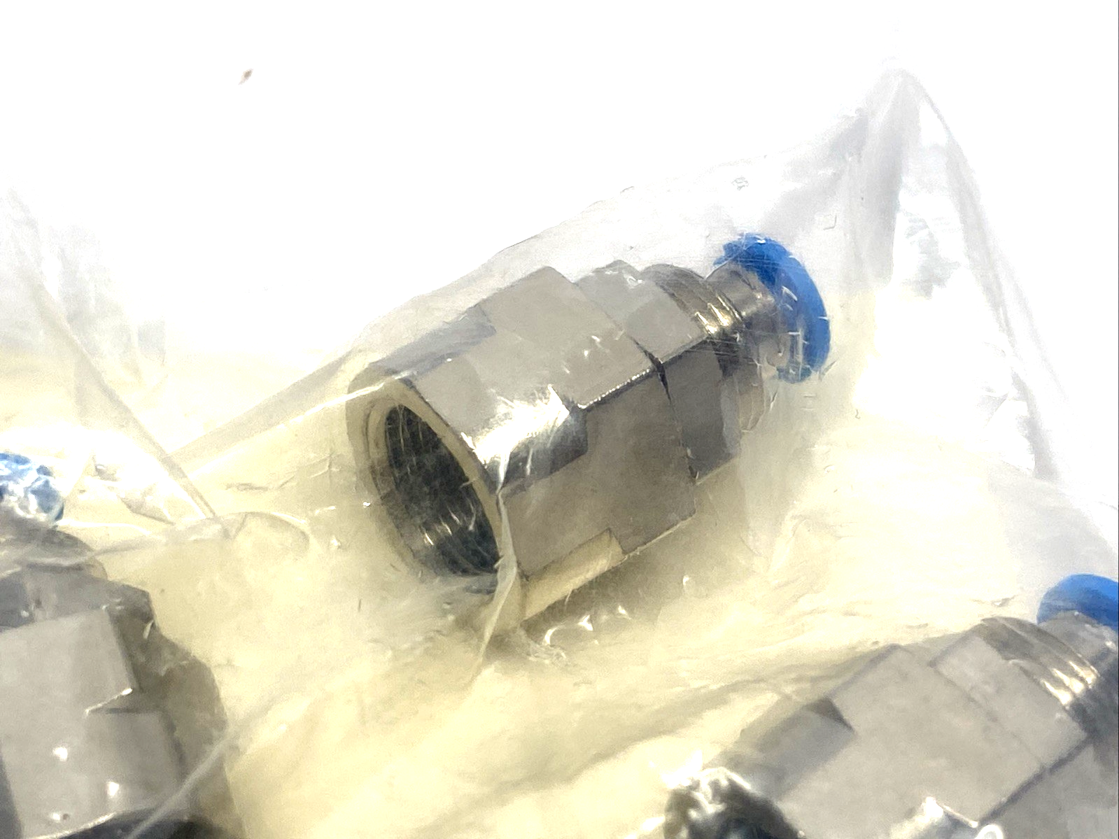 Festo QSSF-1/4-4-B Bulkhead Push-In Fitting 4mm Tube O.D. x G 1/4" 190655 5-PACK - Maverick Industrial Sales