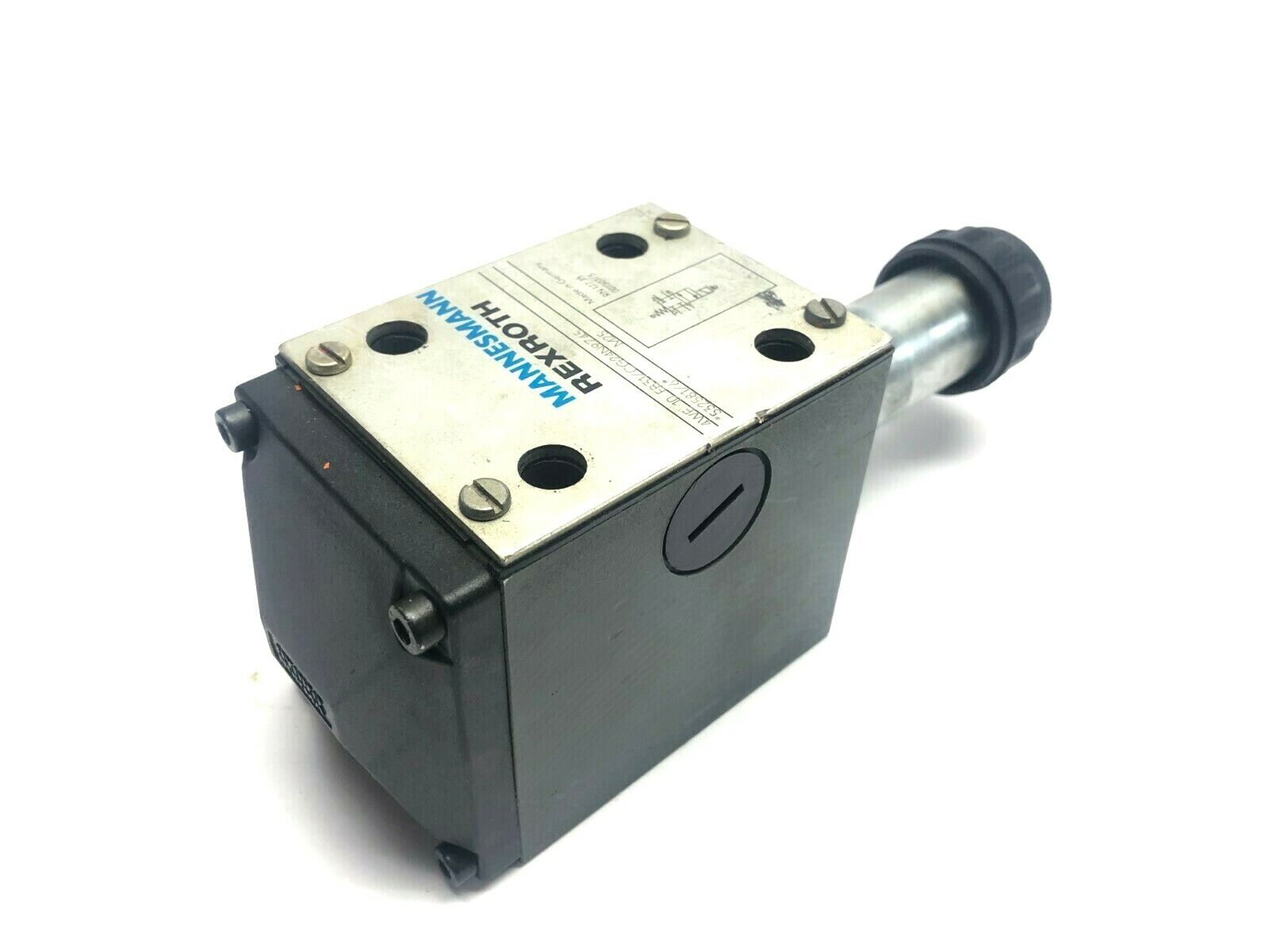 Mannesmann Rexroth 4WE 10 EB31/CG24N9Z45 Hydraulic Valve - Maverick Industrial Sales