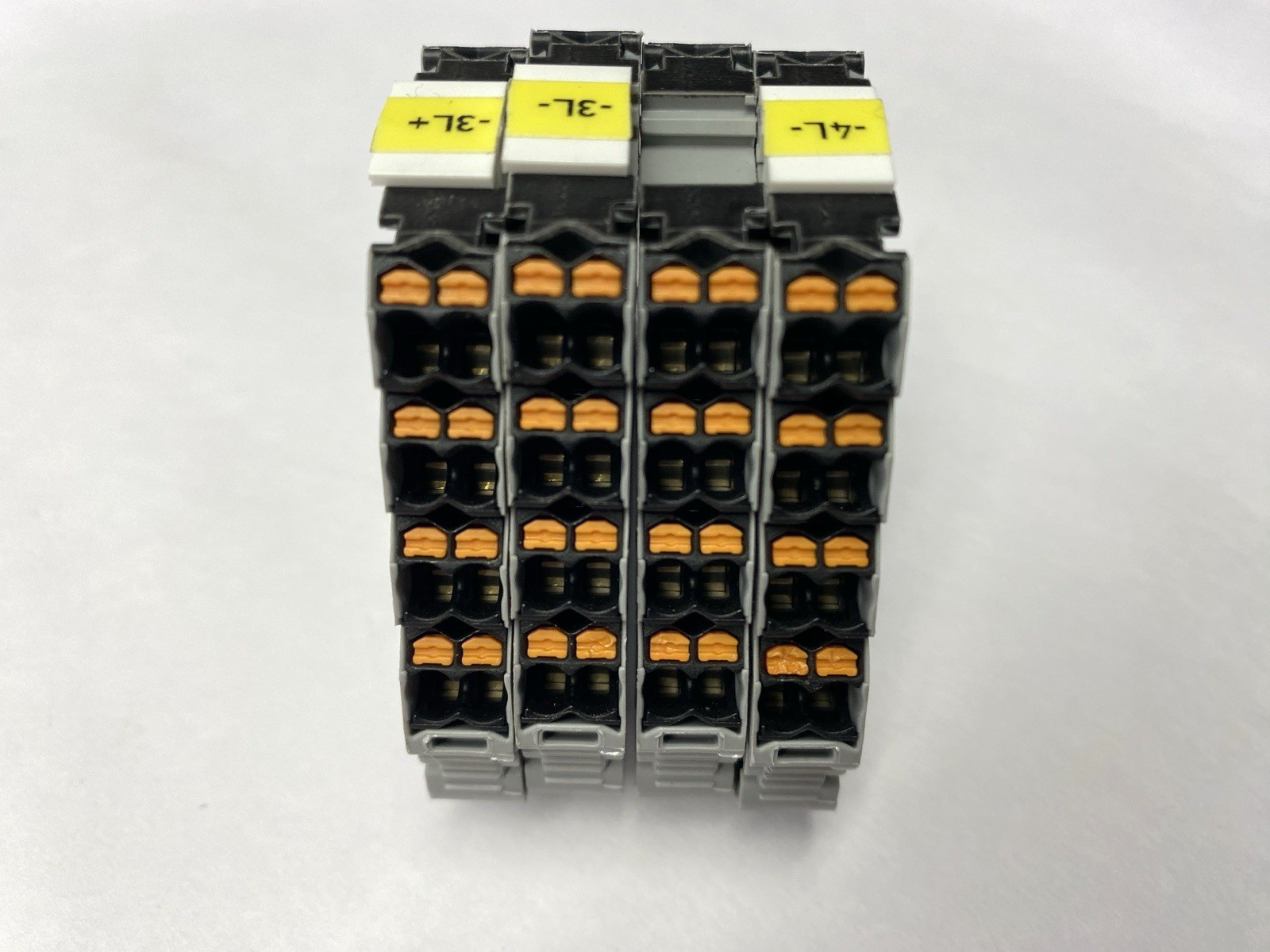 PTRV 4-PV /BK | Phoenix Contact Potential Distribution Terminal 3270125 LOT OF 4- Used - Maverick Industrial Sales