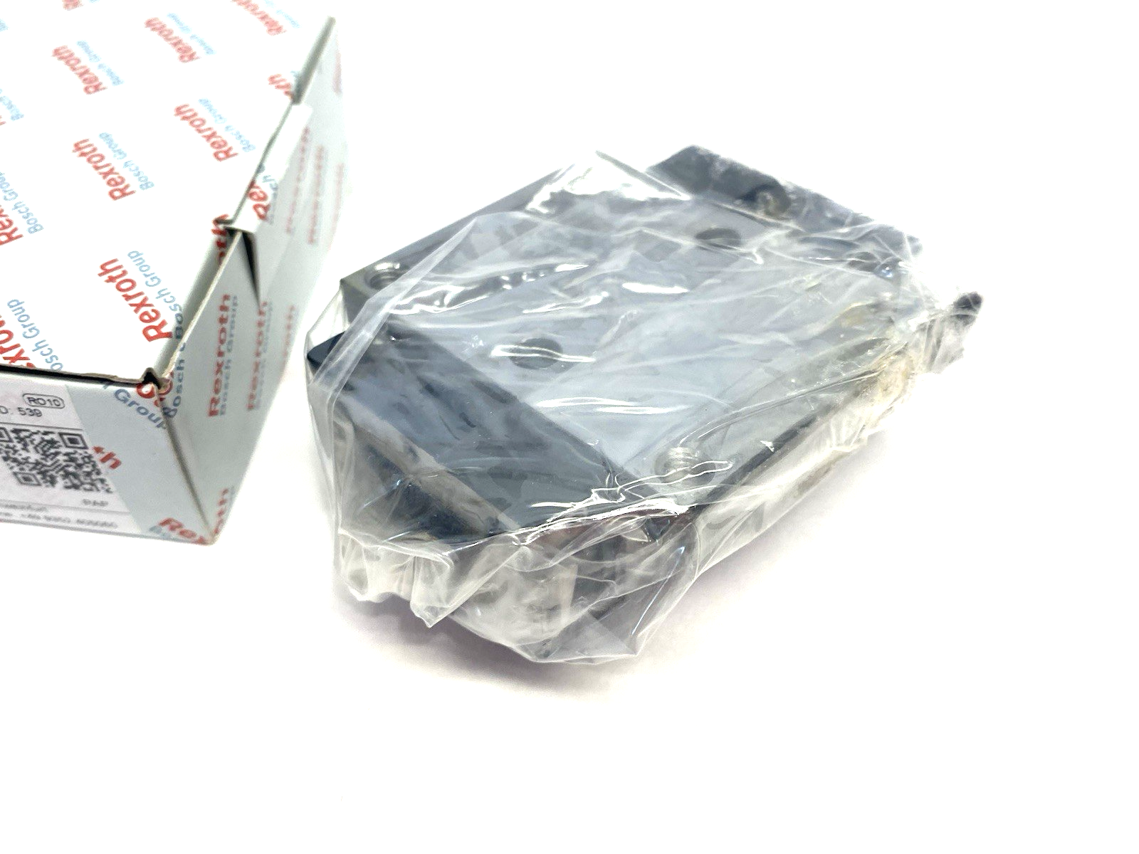 R165181 | Bosch Rexroth 420 Ball Runner Block, Linear Guide KWD-020-FNS-C1-N-1 - New - Maverick Industrial Sales