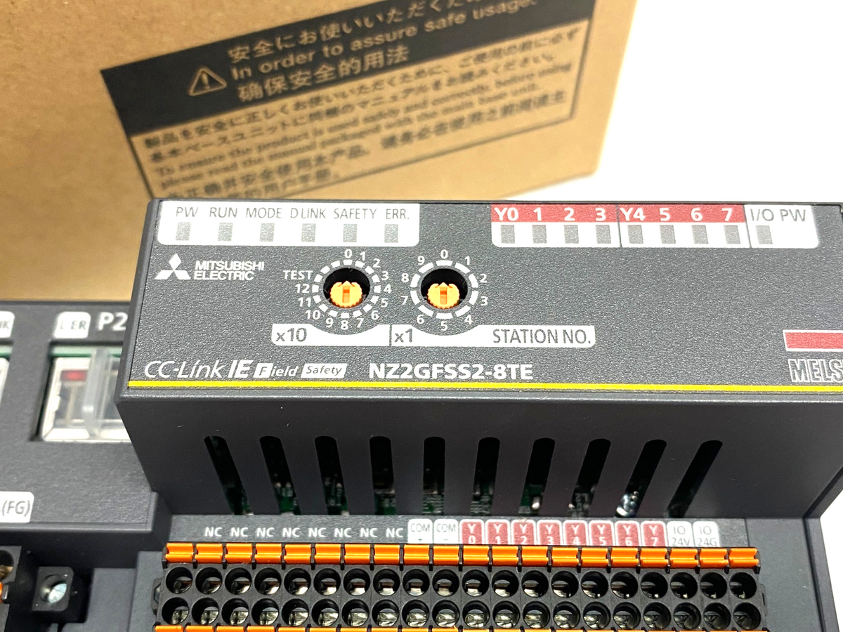 PLC　 Z-08B Mitsubishi NZ2GFSS2-8TE Block Type Remote Safety DC Digital Output Uni