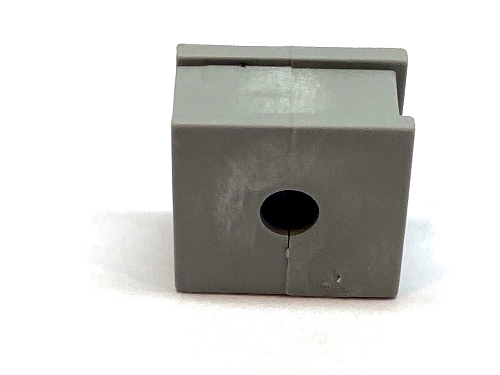 42505 | Icotek QT 5 Cable Grommet Gray Elastomer 4-5mm Diameter LOT OF 3 - New – Open box - Maverick Industrial Sales