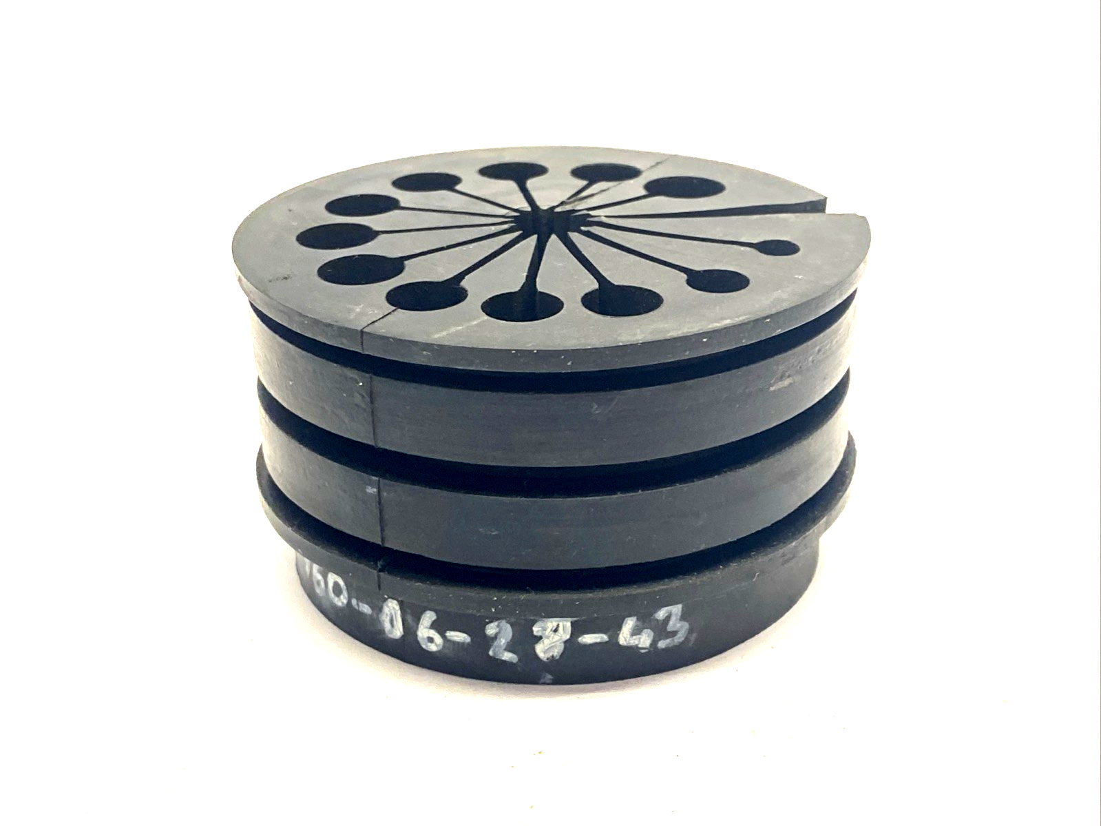 Leoni B00760-06-28-43 Cable Protector/Grommet Strain Relief - Maverick Industrial Sales