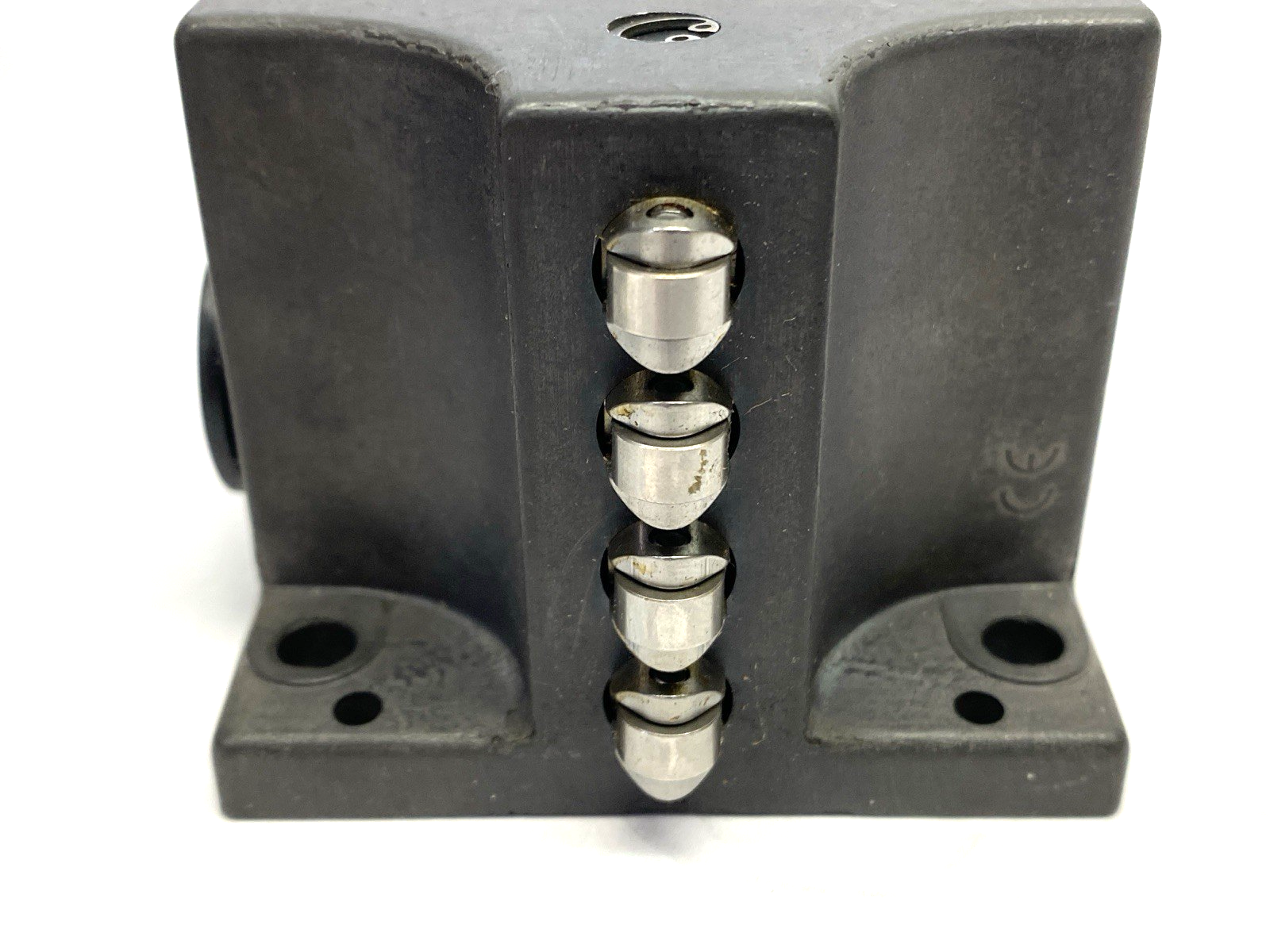 SN04R12-502 | Euchner Limit Switch 013102 MISSING PORT COVER - New – Open box - Maverick Industrial Sales