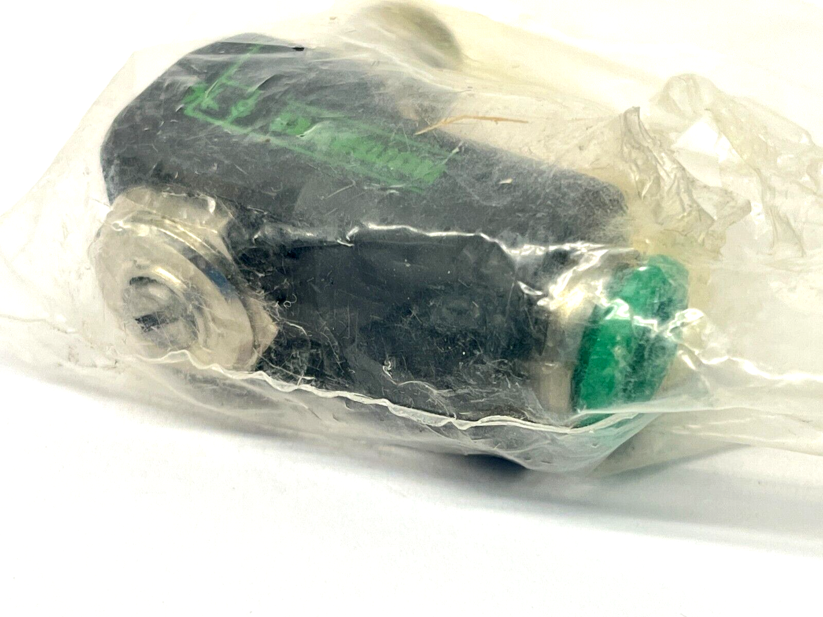 3FPRN12 | Numatics 2FPRN12 360-Deg Swivel Flow Control Valve Fitting 1/4" NPT, 3/8" PTC - New - Maverick Industrial Sales