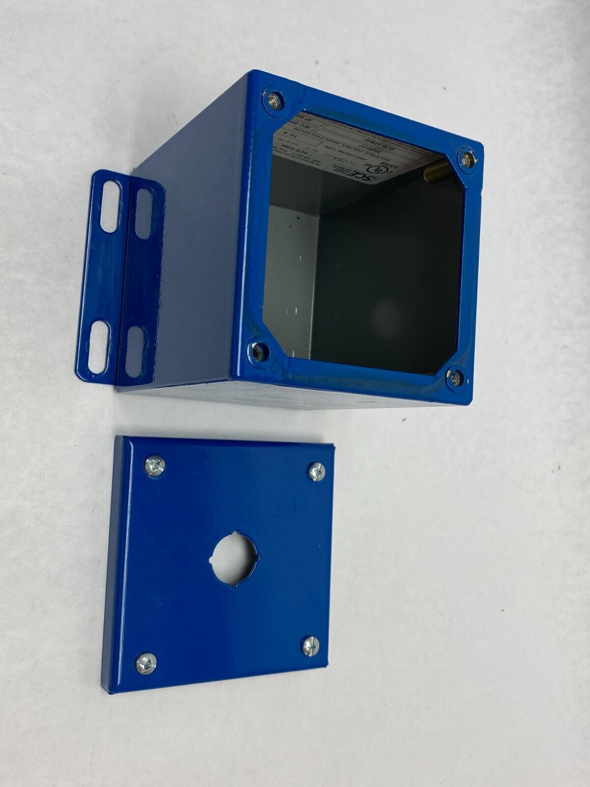 Saginaw Control & Engineering SCE-1PBXI Pushbutton Enclosure 4" x 4" Blue Steel - Maverick Industrial Sales