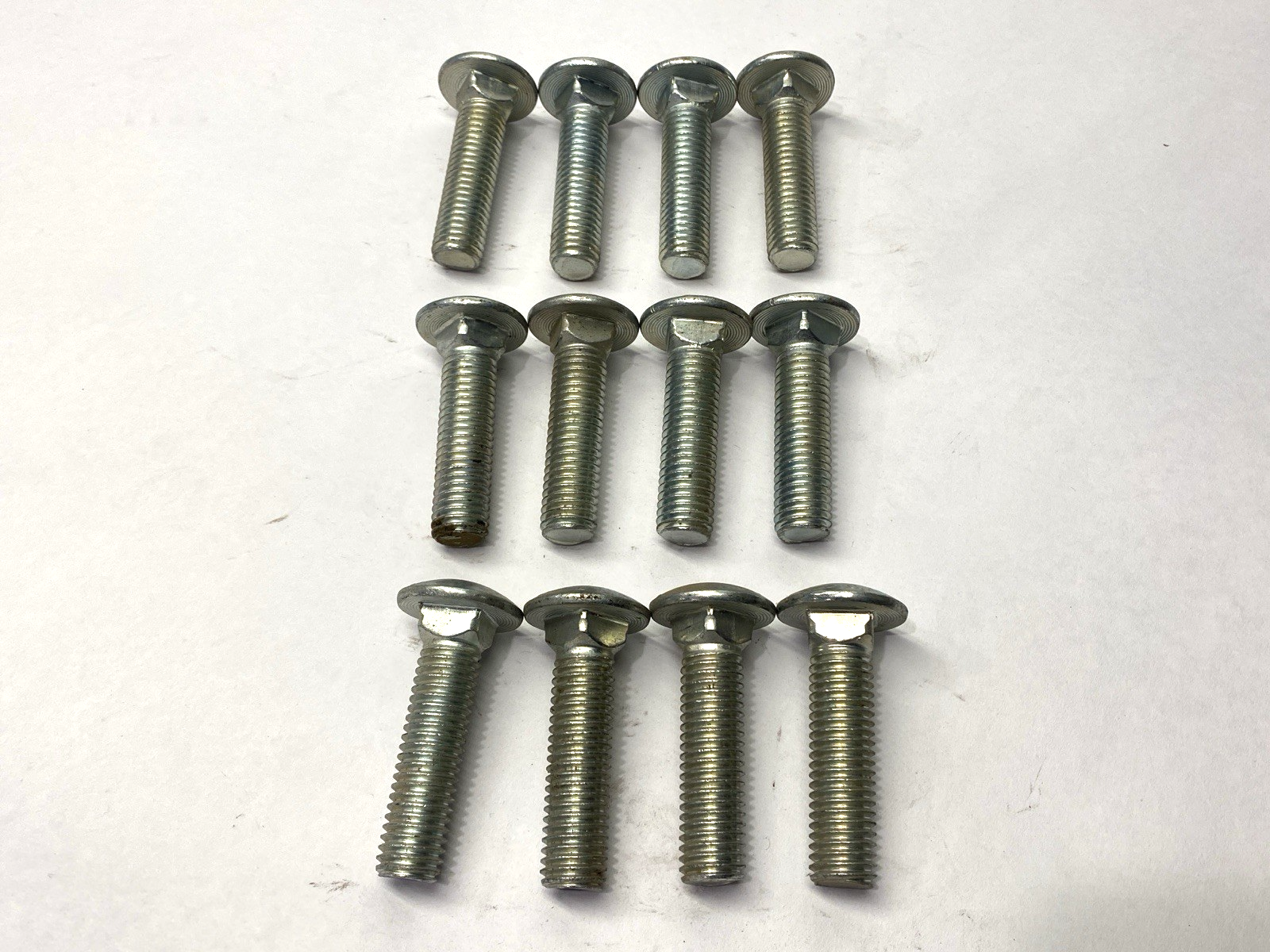 5/8"-11 x 2-1/2" Carriage Bolts Grade 2 LOT OF 12 SHELFWARE - New – Open box - Maverick Industrial Sales