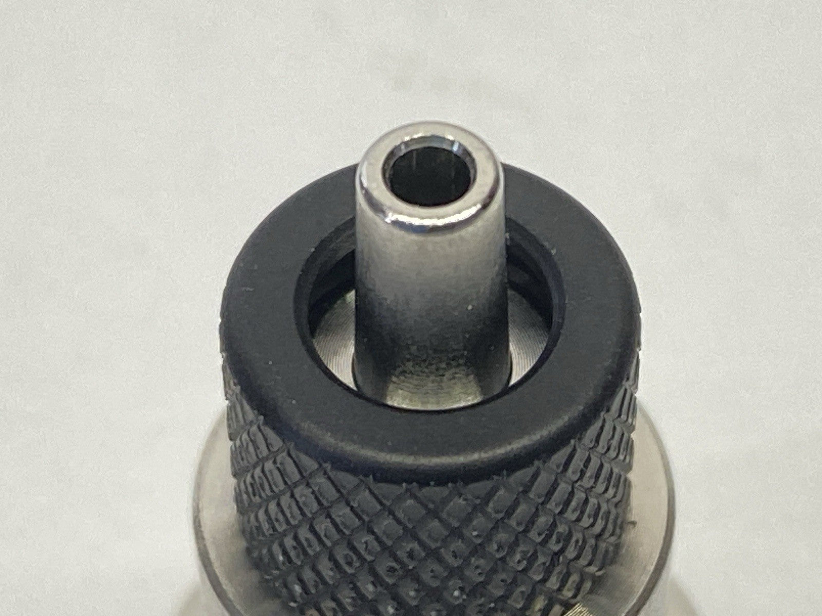 7361410 | Nordson EFD Kit XQR41 Fluid Body SS MD-STYLE - New – Open box - Maverick Industrial Sales