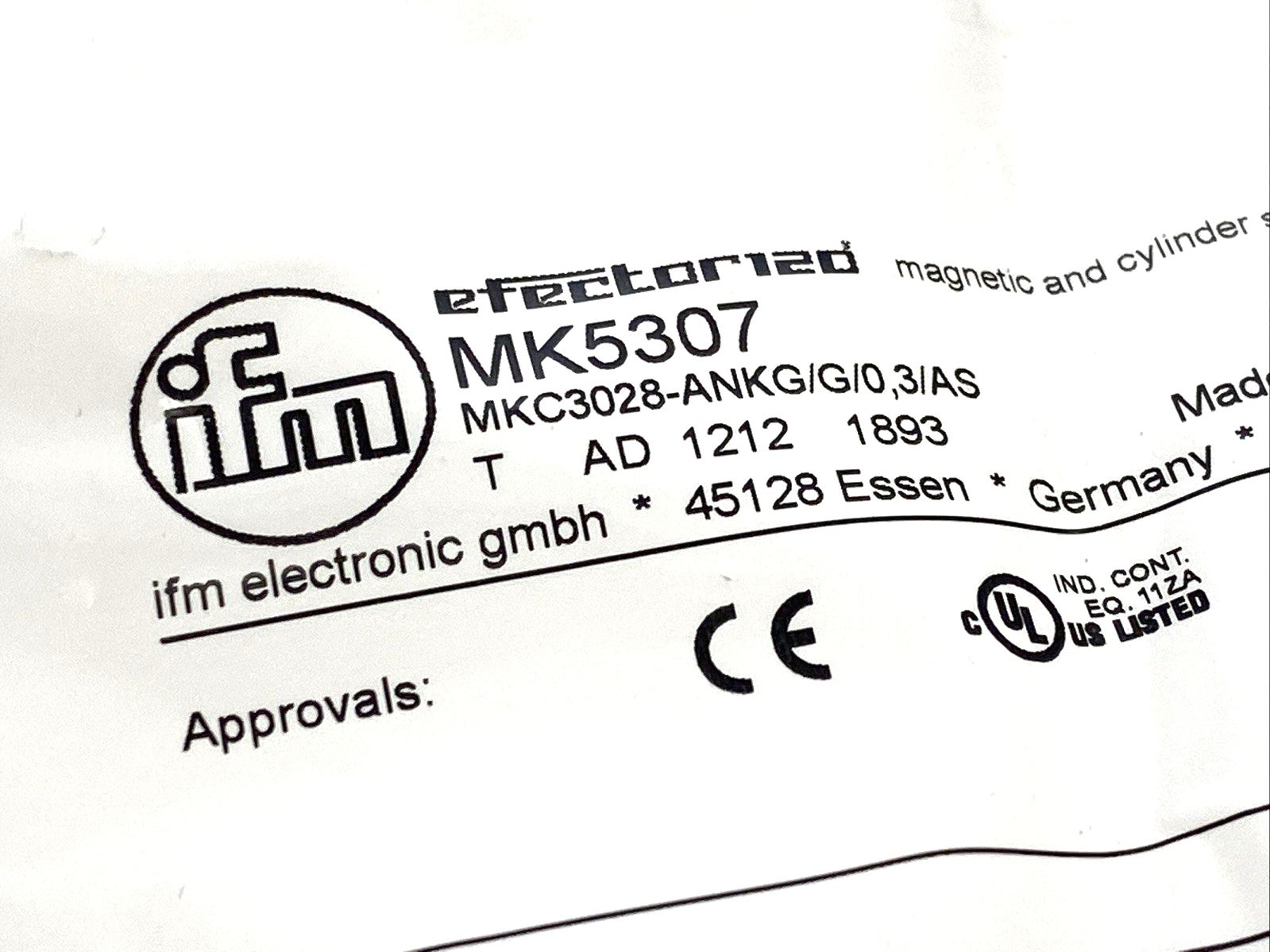 ifm MK5307 C-slot Cylinder Sensor M8 3-Pin MKC3028-ANKG/G/0,3M/ZH/AS - Maverick Industrial Sales