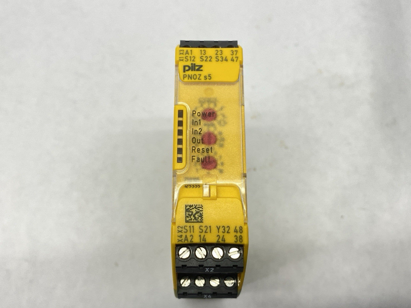 PNOZ s5 24VDC 2n/o 2n/ot | Pilz Sigma Safety Relay 750105 - Used - Maverick Industrial Sales