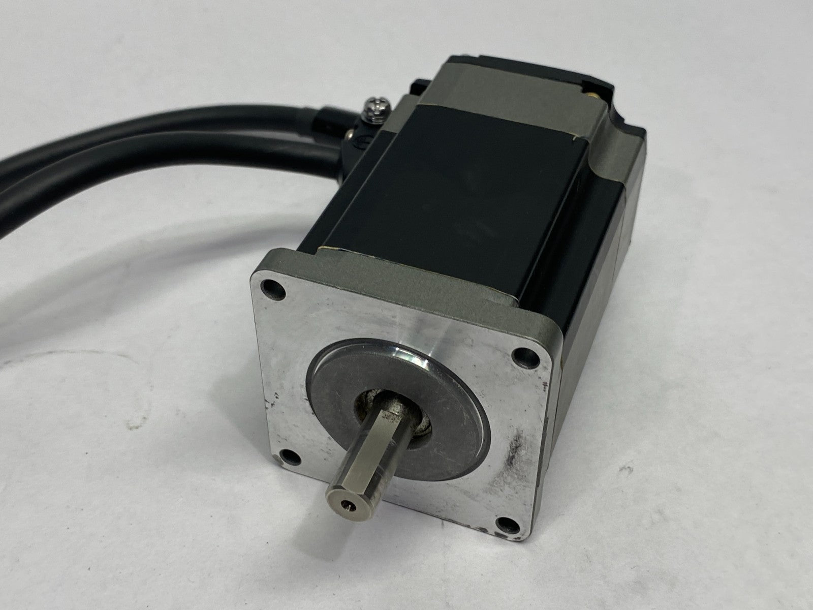 Oriental Motor ARM69AK Closed Loop Stepper Motor DC Input 2.36 in. (60 mm) - Maverick Industrial Sales