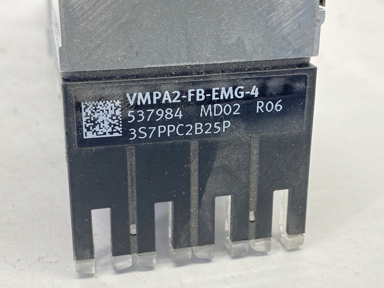 Festo VMPA2-FB-EMG-4 Electronic Module 537984 w/ VMPA2-FB-AP-2-1 Sub Base 538000 - Maverick Industrial Sales