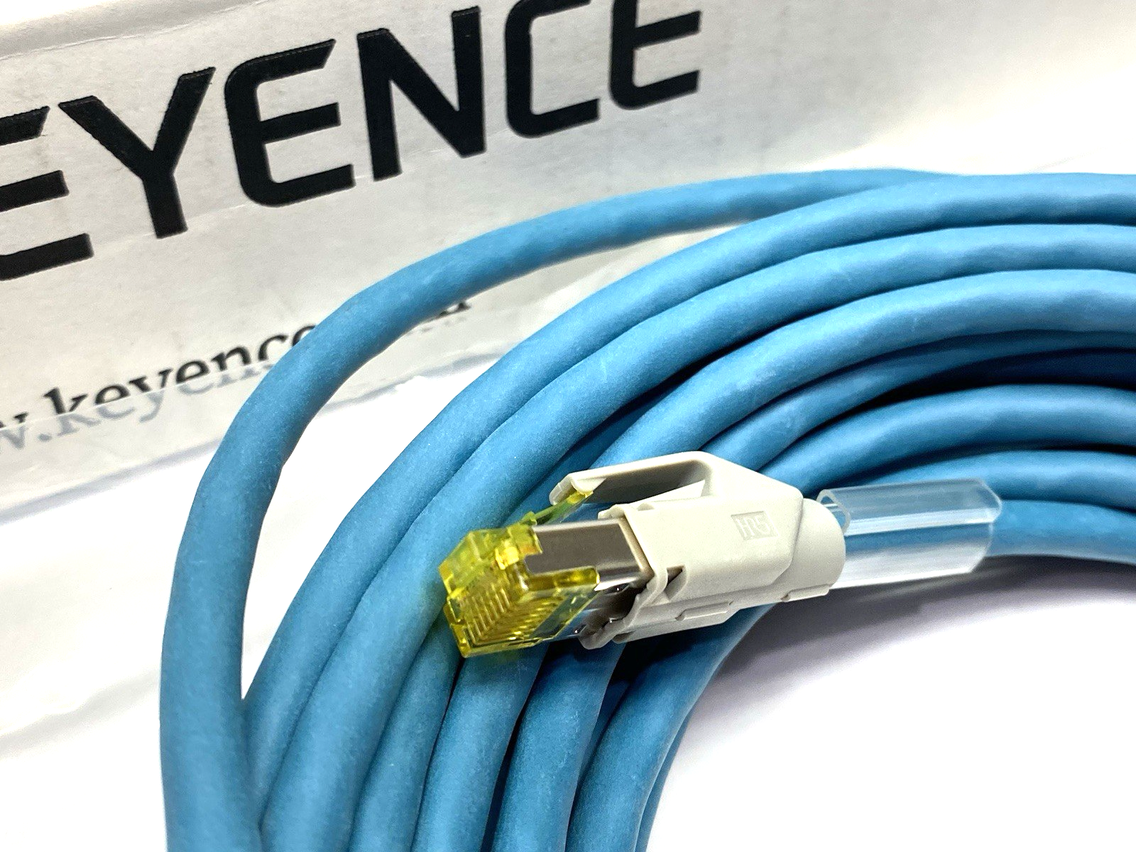 | Keyence OP-87361 Ethernet Connection Cable NFPA79 Compatible, 10 m - New – Open box - Maverick Industrial Sales