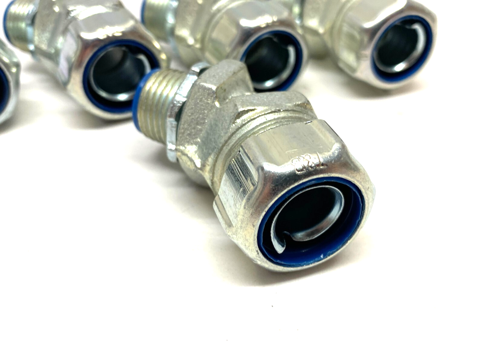 Thomas & Betts 5342 Liquidtight 45-Deg Metal Conduit Connector 1/2" LOT OF 5 - Maverick Industrial Sales