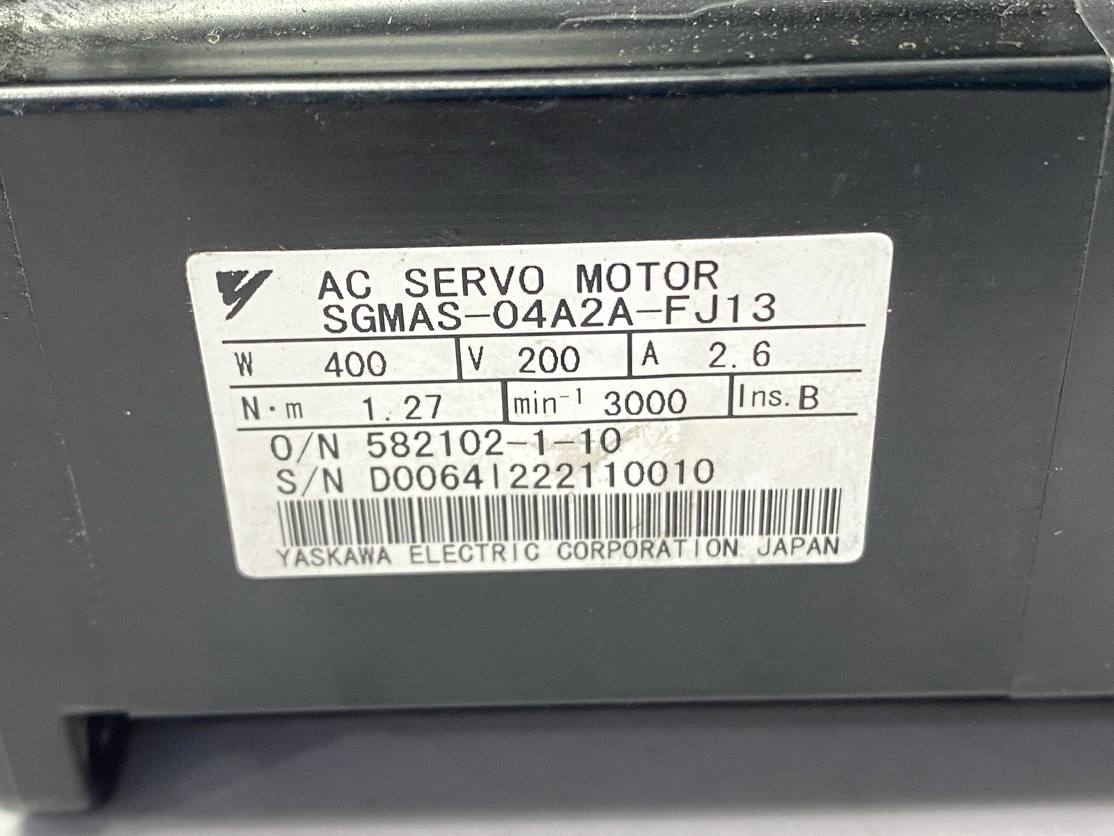 Yakawa SGMAS-04A2A-FJ13 AC Servo Motor 200V 400W CUT CONNECTORS - Maverick Industrial Sales