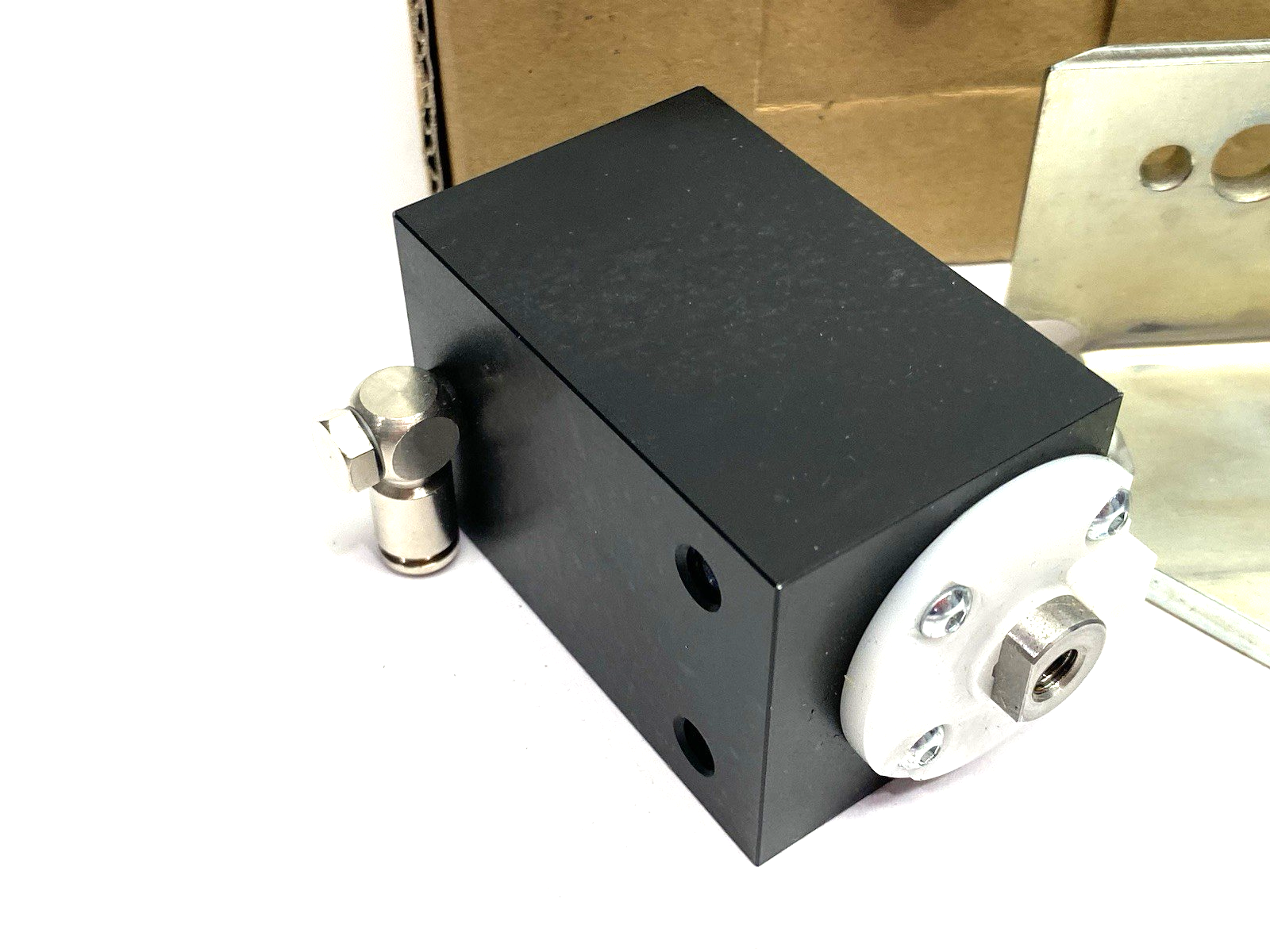 3842557983 | Bosch Rexroth Damper Unit, Pneumatic, CS: DA 2/60 - New - Maverick Industrial Sales