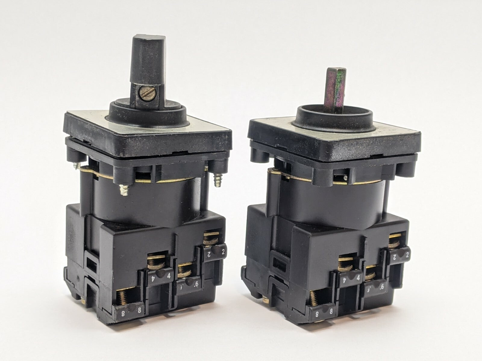 Schneider Electric 9003K2C0288US Rotary Switch 3 Position LOT OF 2 - Maverick Industrial Sales