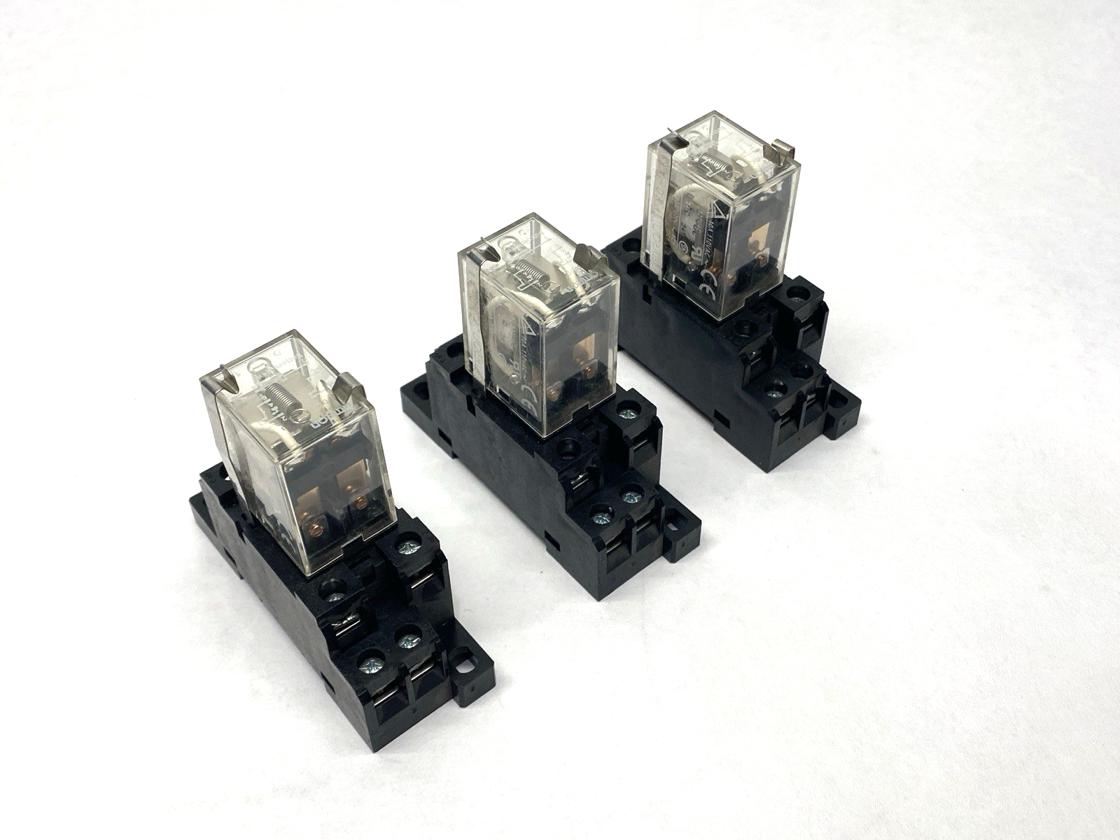 Omron LY2-DC24 Relay 24VDC 10A w/ Socket Base 240V 15A LOT OF 3 - Maverick Industrial Sales
