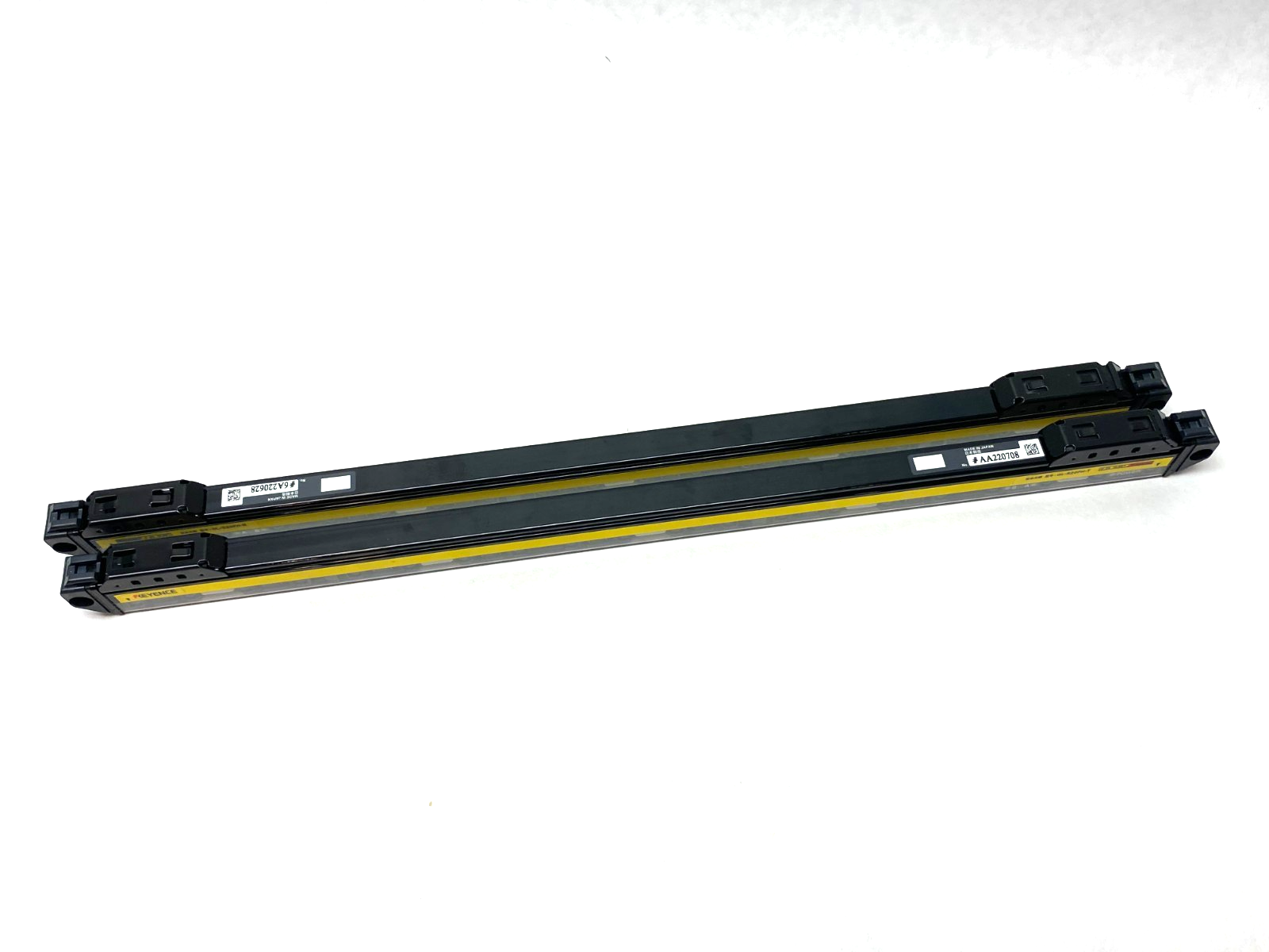 Keyence GL-S20FH Flat Type Light Curtain Set, 20-Beam Axes, Receiver & Transmit. - Maverick Industrial Sales