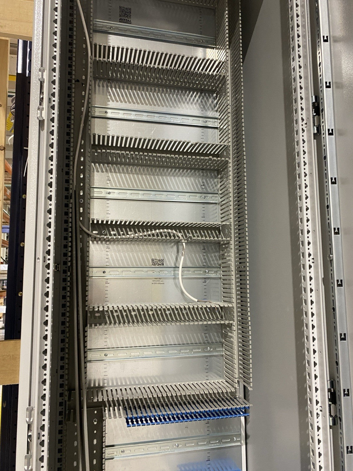 VX 8605.000 | Rittal VX 8605000 Enclosure Frame Basic with Back Plate. - New – Open box - Maverick Industrial Sales