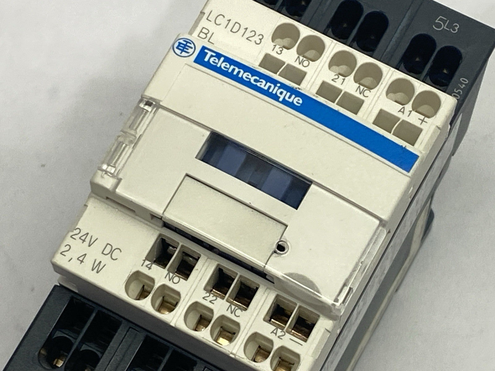 Telemecanique LC1D123BL TeSys Deca Contactor 3P 12A 24VDC - Maverick Industrial Sales