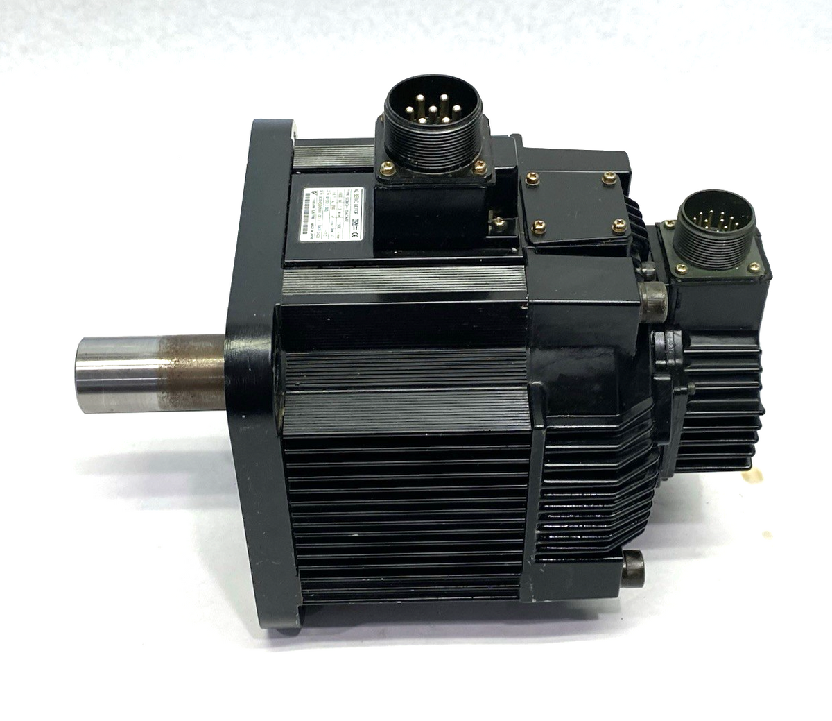 Yaskawa SGMGH-20ACA6E Sigma II AC Servo Motor 1800W 16.7A 200V - Maverick Industrial Sales
