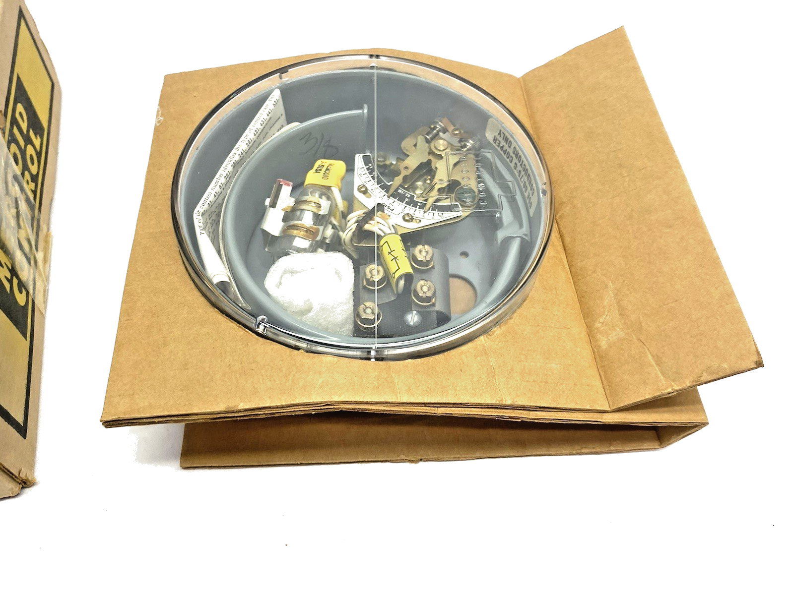 Dwyer Omega, Mercoid Controls DA-31-127-3A Pressure Switch, Adjustable Diff. - Maverick Industrial Sales
