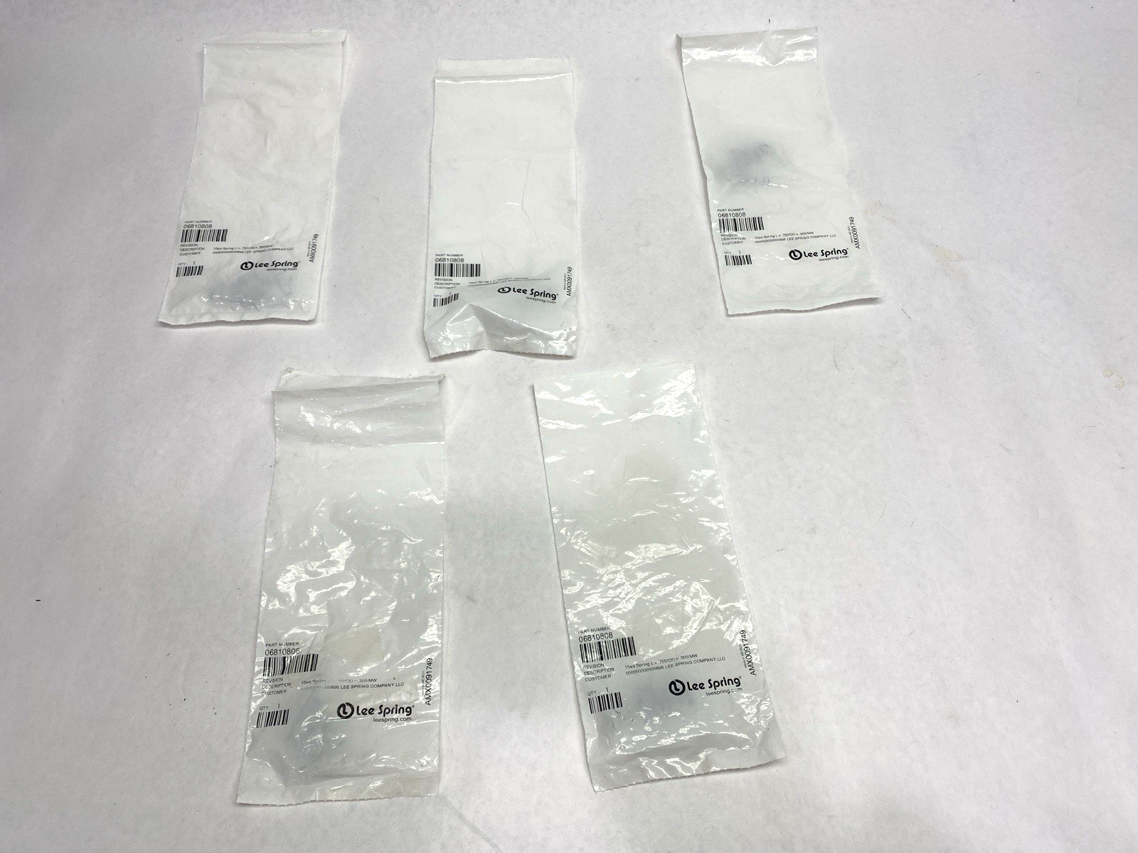 06811160 | Lee Spring 06810808 Spring .75" Long .300" OD/MW LOT OF 50 - New - Maverick Industrial Sales