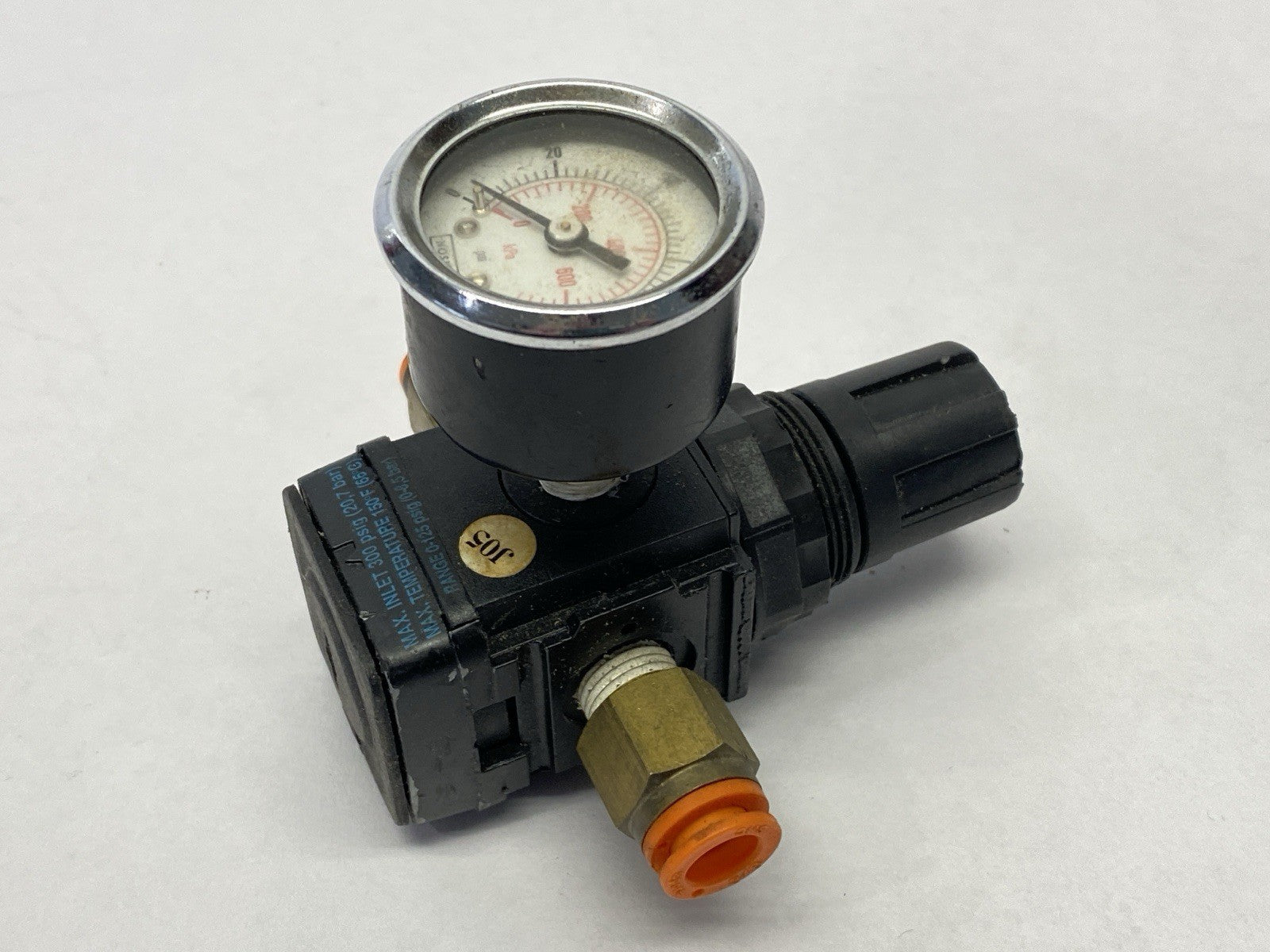 R08-02-F000 | Wilkerson Pneumatic Regulator 0-125PSIG 1/4" NPT w/ Gauge - Used - Maverick Industrial Sales