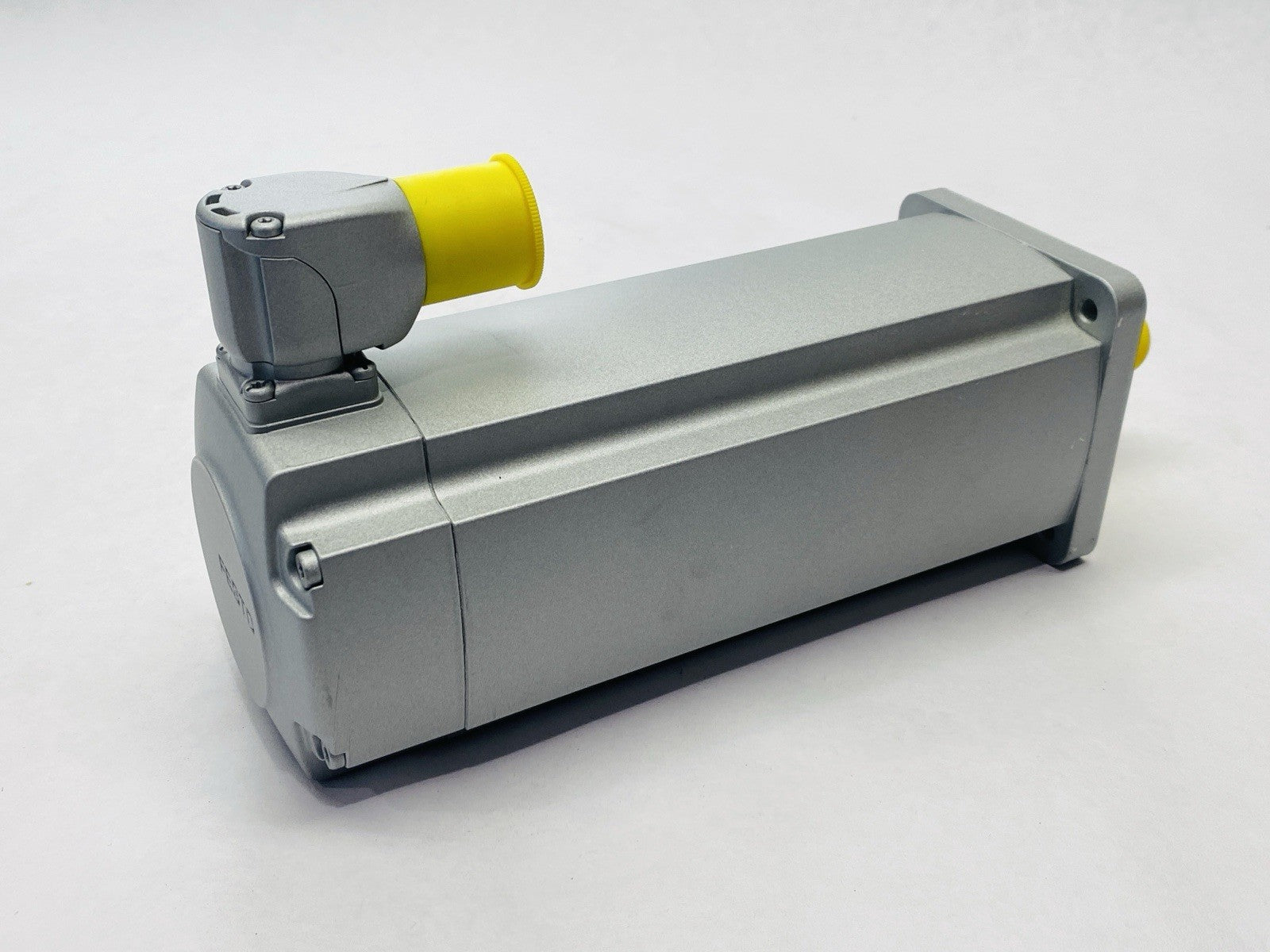 Festo EMMT-AS-80-L-HS-RMB Servo Motor 8540RPM 680VDC 910W 5255448 - Maverick Industrial Sales
