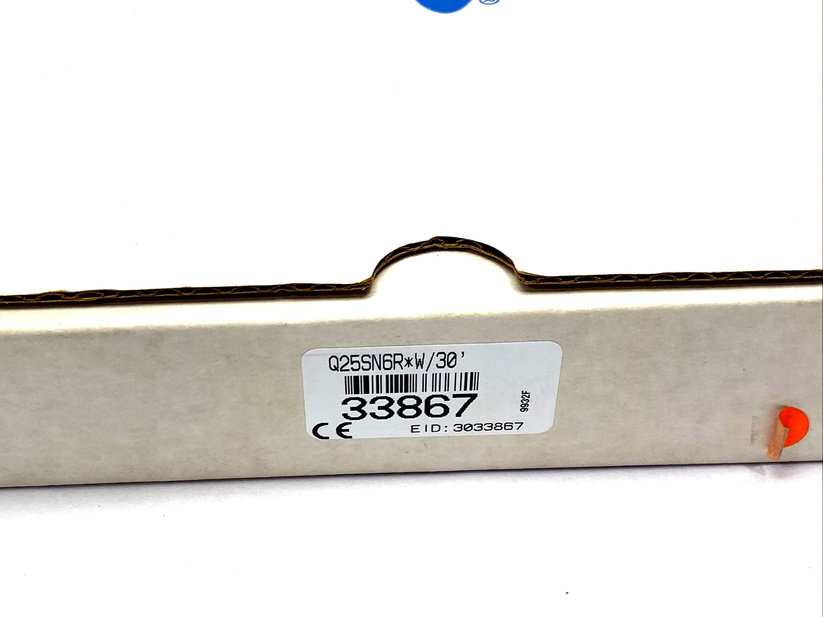 Banner Q25SN6R W/30 Right-Angle Base Mount Photoelectric Sensor 9m Cable 33867 - Maverick Industrial Sales