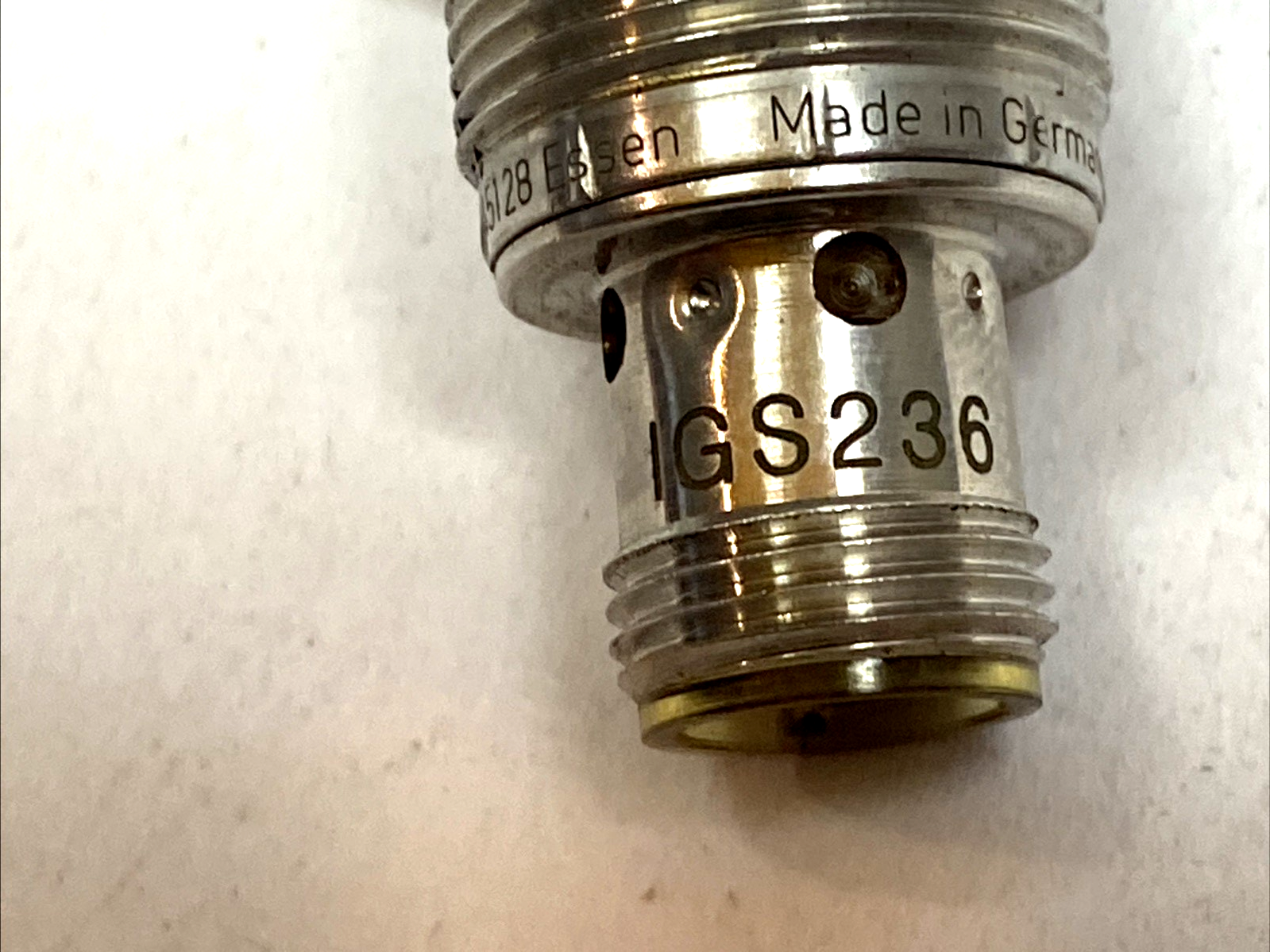 IFM IGS236 Inductive Sensor, PNP, Normally Open, 8mm Range, IGB3008BBPKG/US-104 - Maverick Industrial Sales