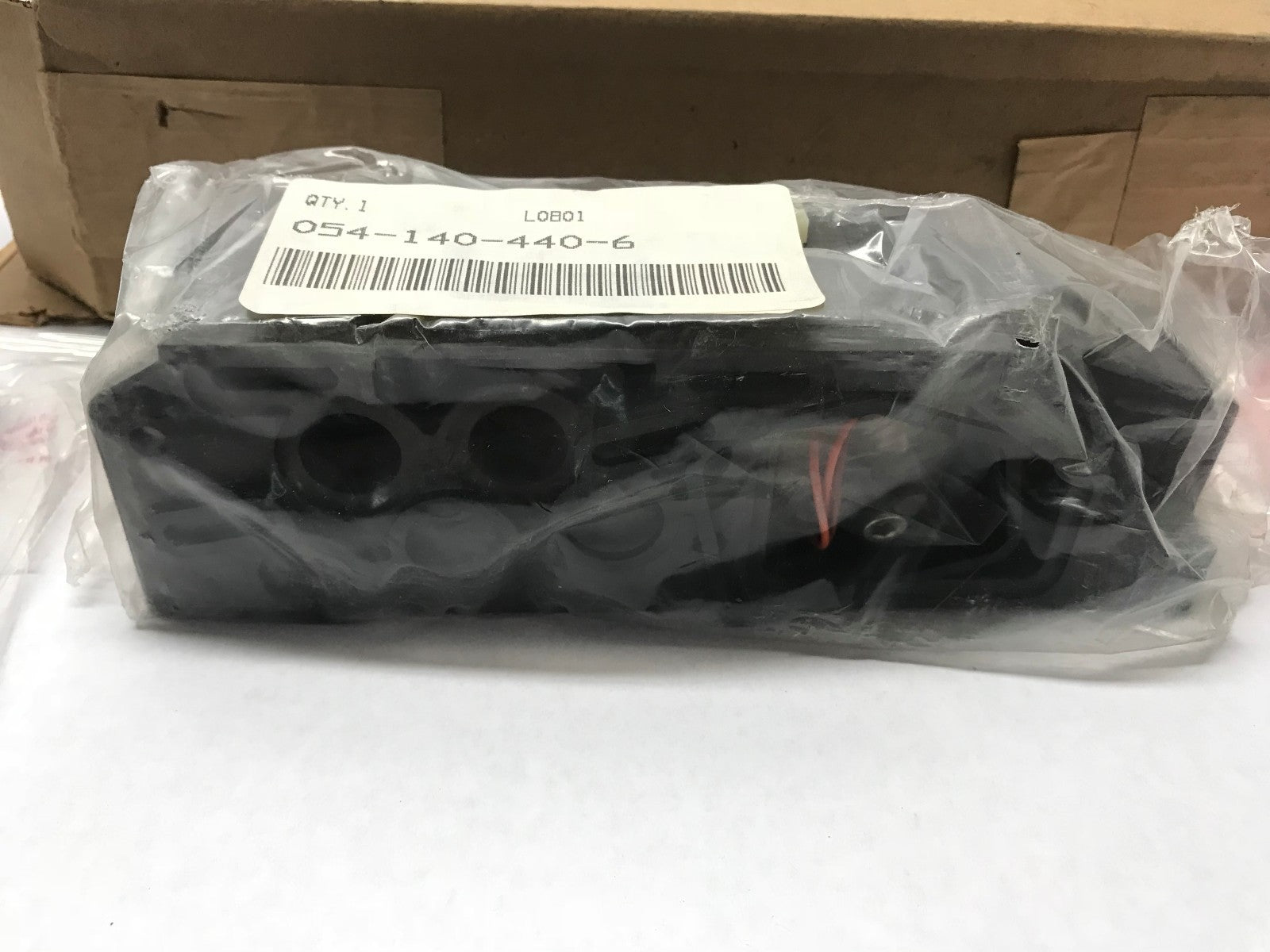 Mannesmann Rexroth Manifold Valve Assembly, 5599/2 RM, 262-120-106-0, 0541404406 - Maverick Industrial Sales