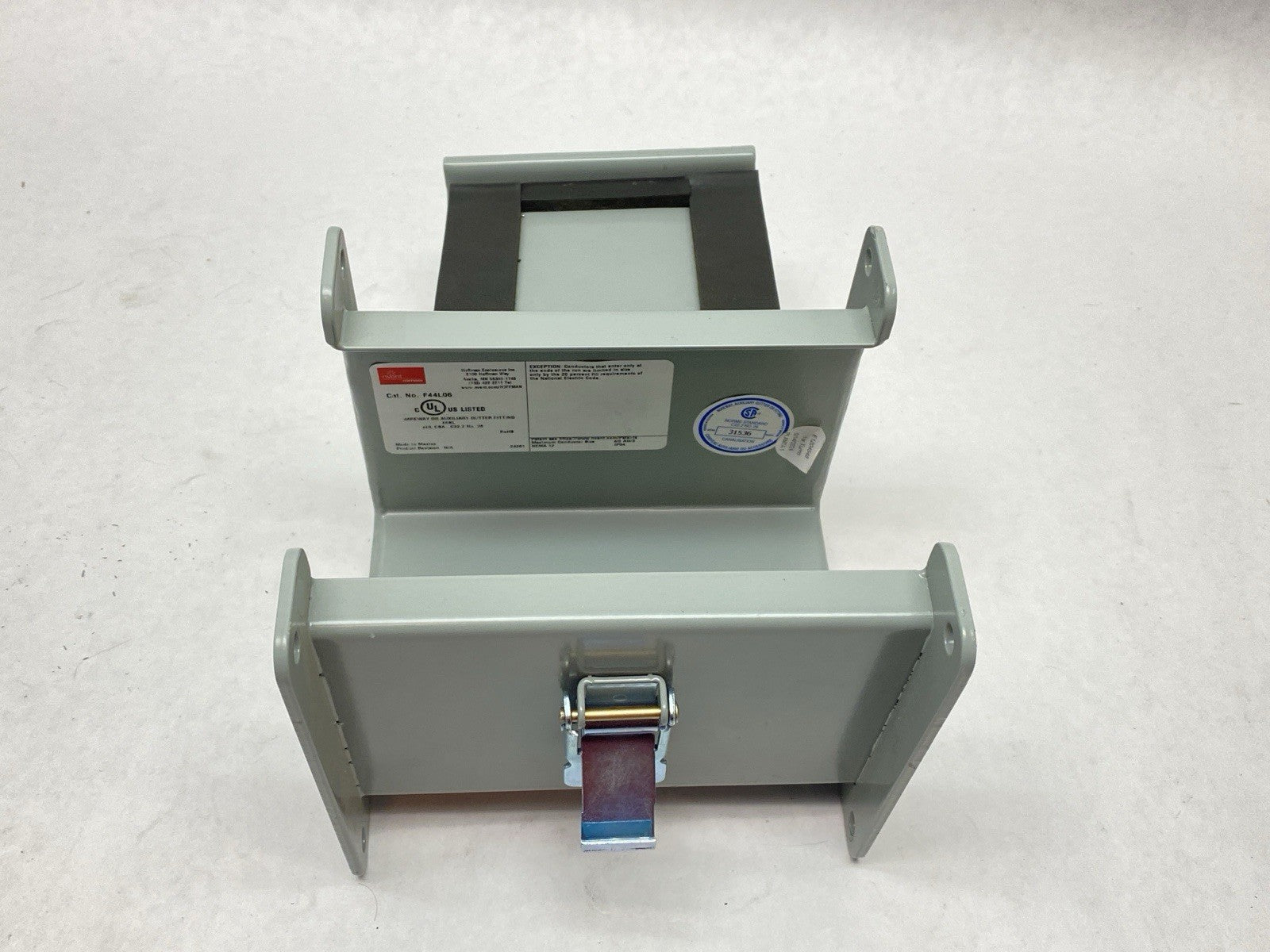F44L06 | Hoffman nVent Lay-in Wireway Section Straight Hinged Cover Gray - New – Open box - Maverick Industrial Sales
