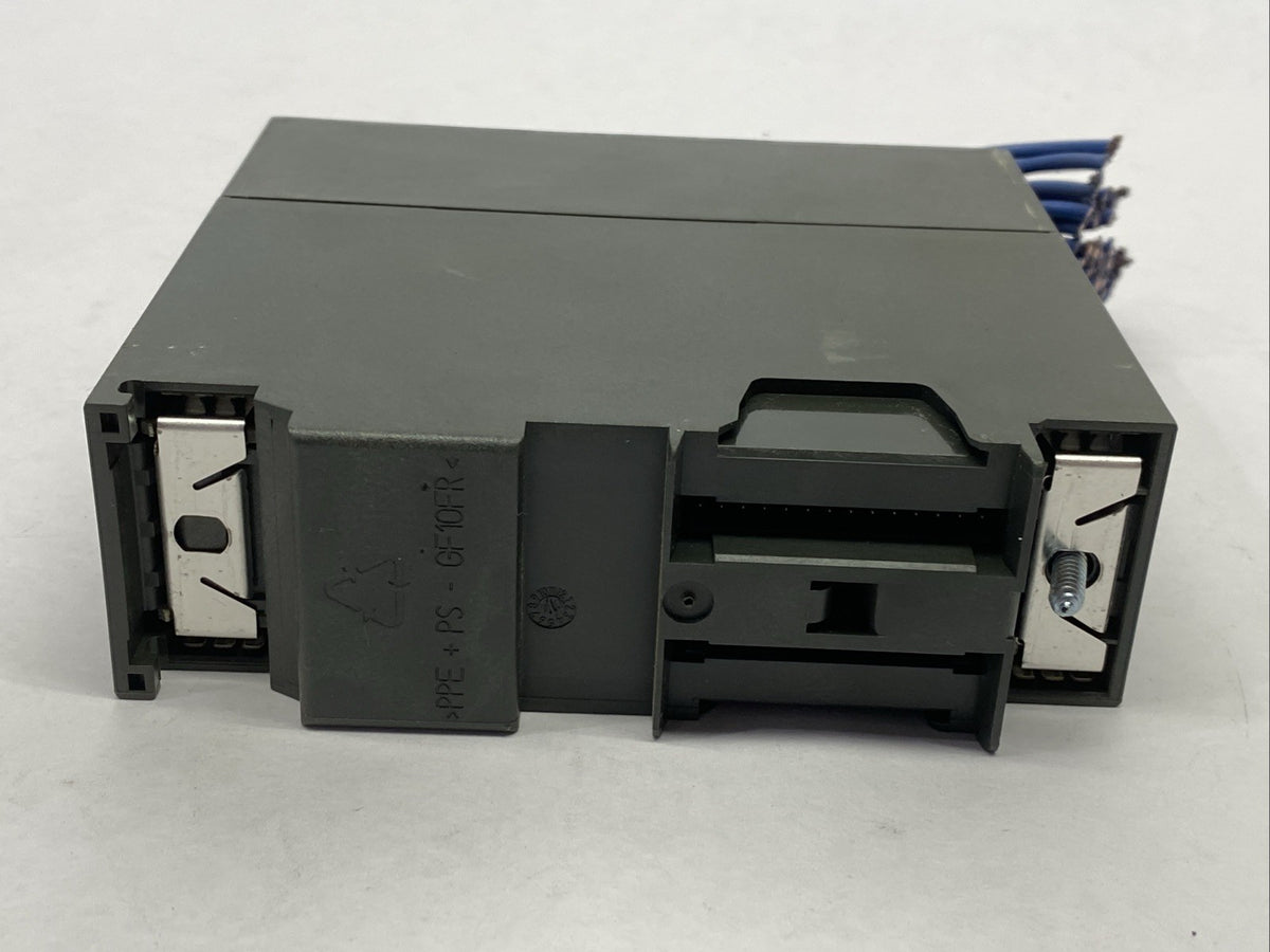 6ES7322-1BL00-0AA0 | Siemens Simatic S7 Digital Output Module SM322 NO COVER - Used - Maverick Industrial Sales