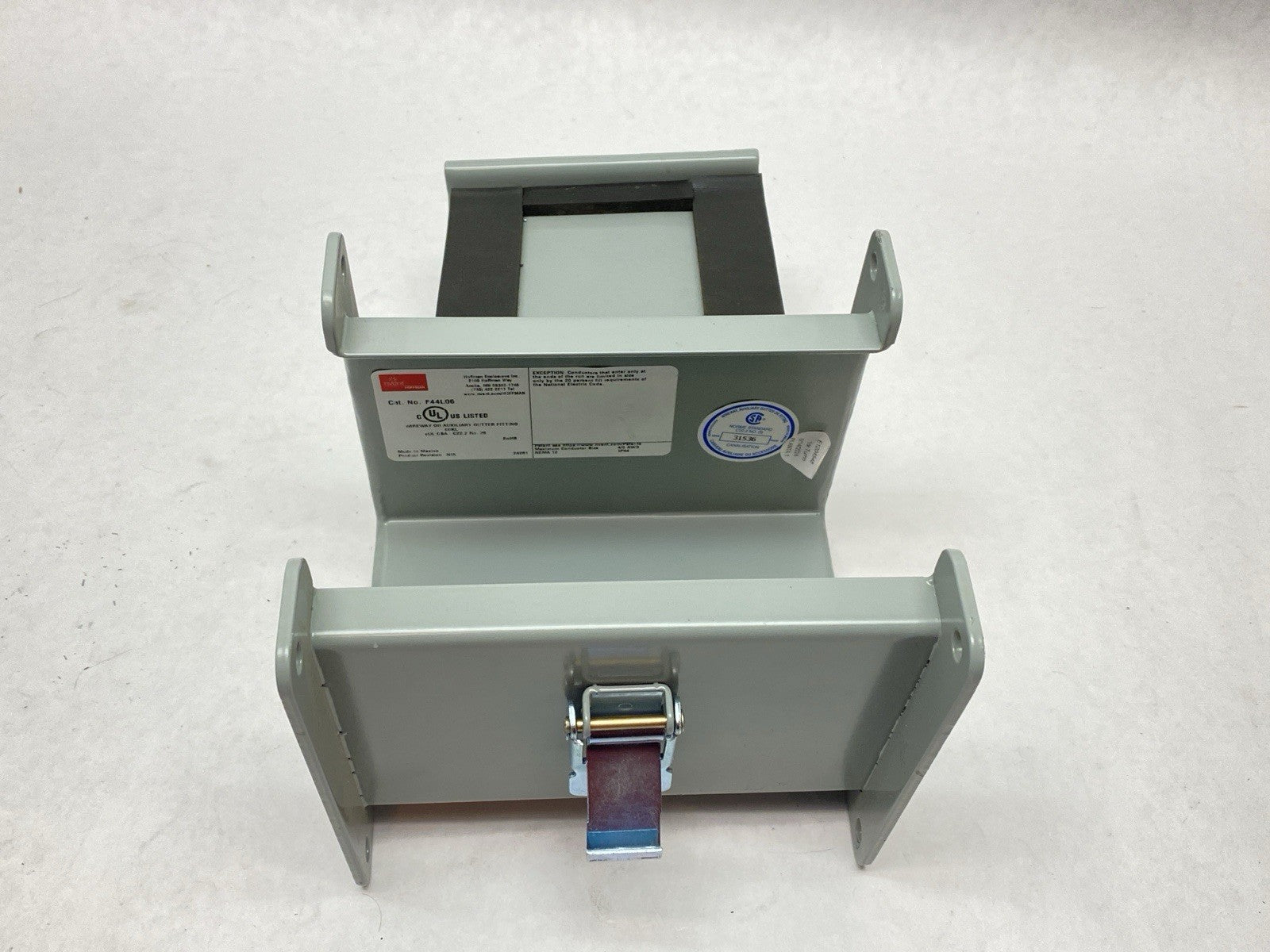F44L06 | Hoffman nVent Lay-in Wireway Section Straight Hinged Cover Gray - New – Open box - Maverick Industrial Sales