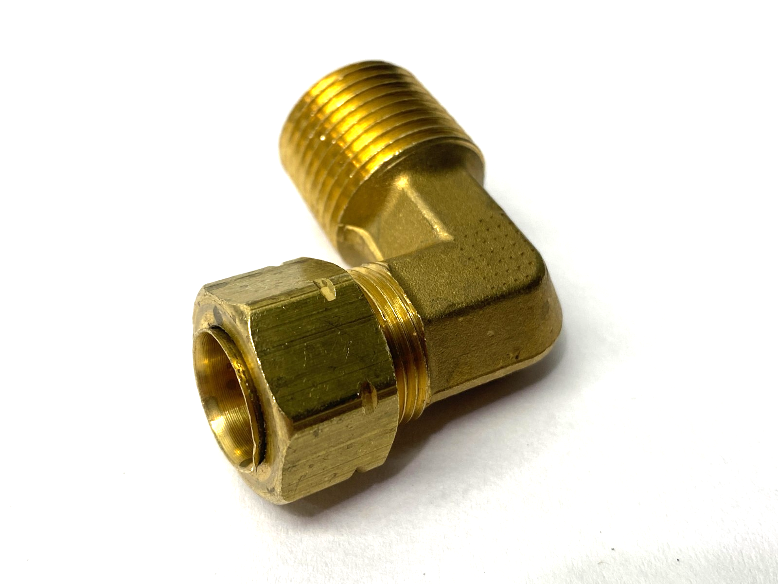 8MSEL8N-B | Parker Brass A-LOK Compression Elbow Fitting, 1/2" Tube OD, 1/2" NPT- New – Open box - Maverick Industrial Sales