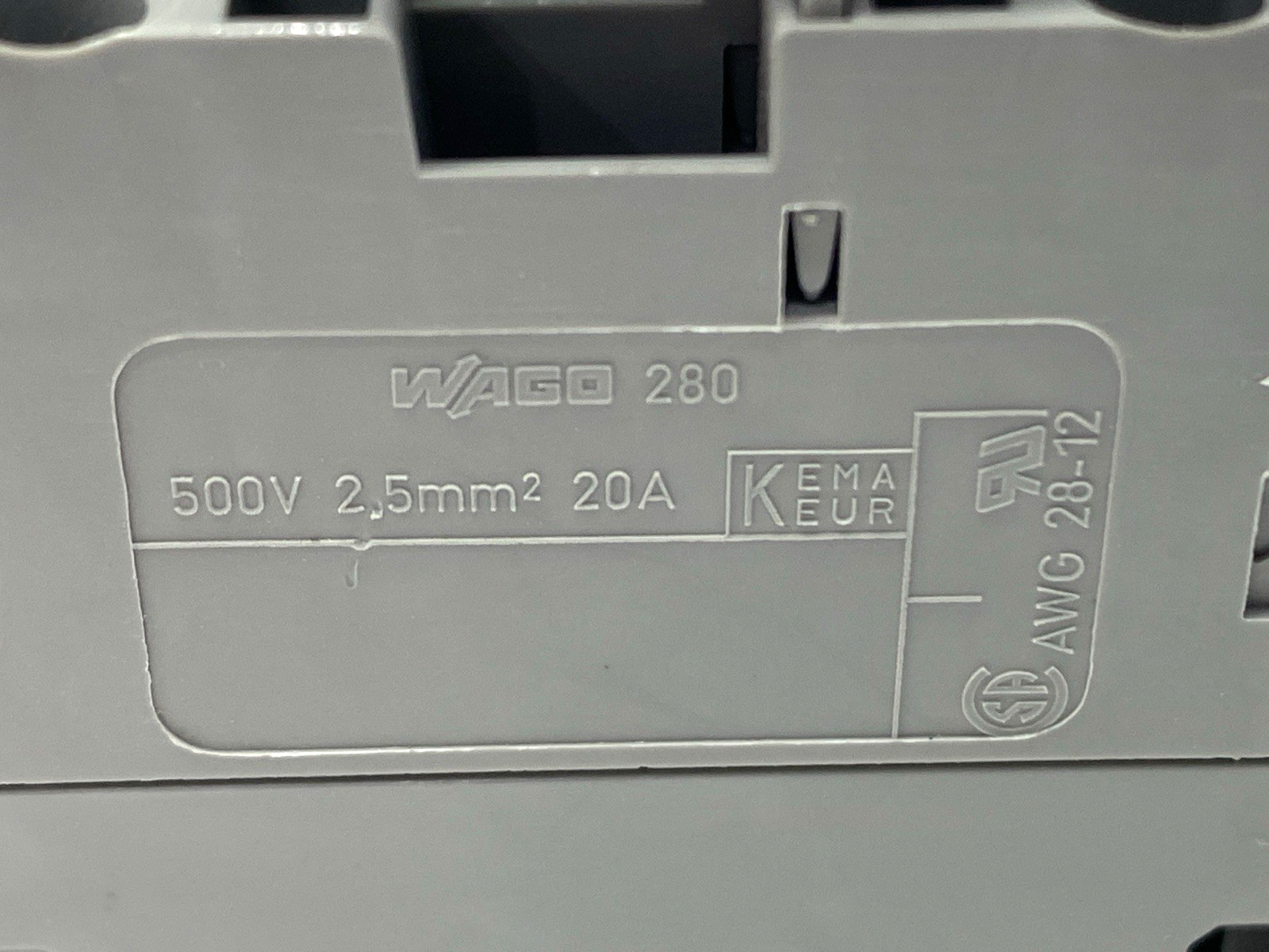 280-520 | Wago Double-Deck Terminal Block LOT OF 19 - Used - Maverick Industrial Sales