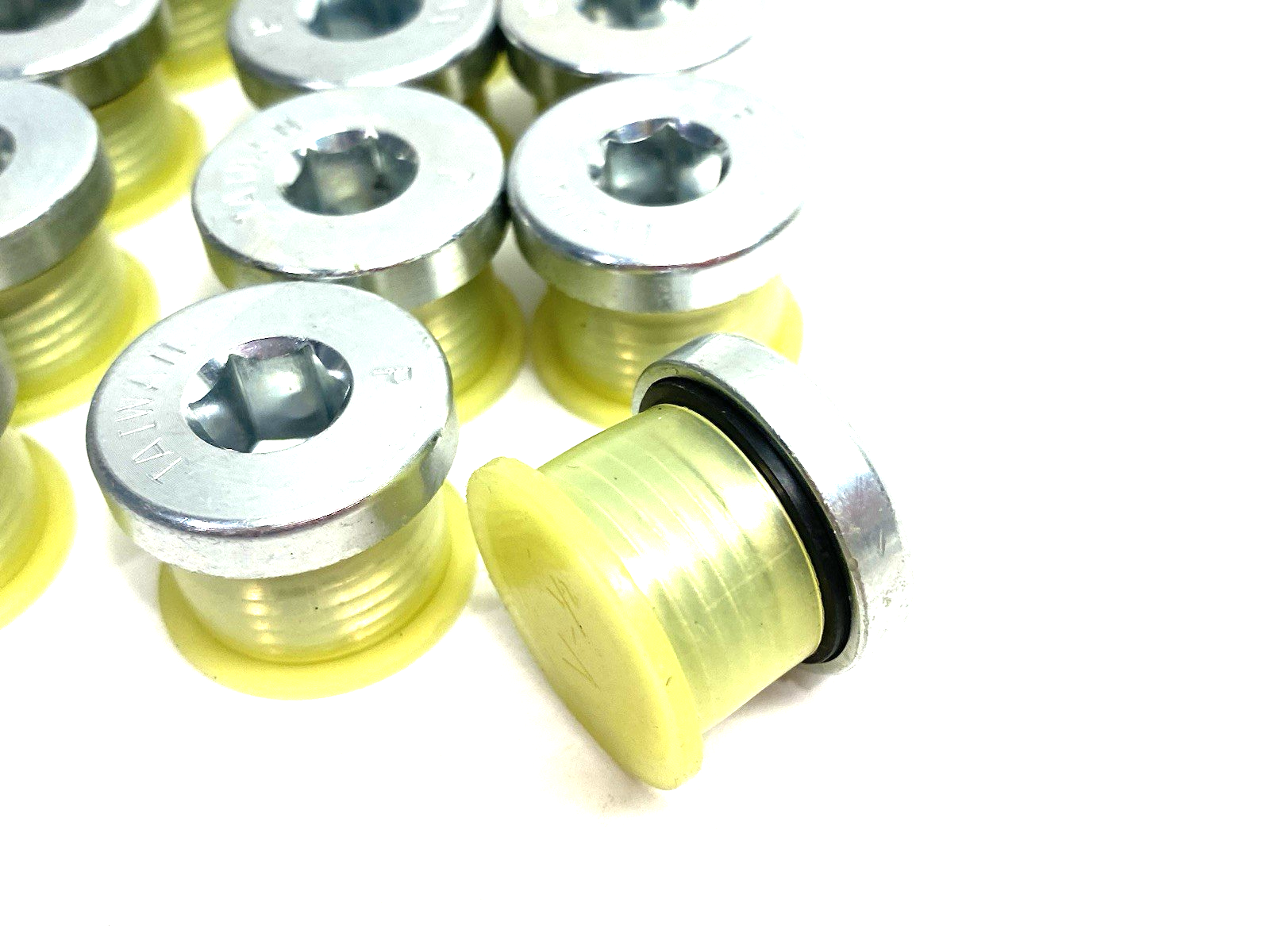 VSTI1/2EDCF | Parker Ermeto DIN Hollow Hex Plug, High Press, Steel, LOT OF 16 - New – Open box - Maverick Industrial Sales