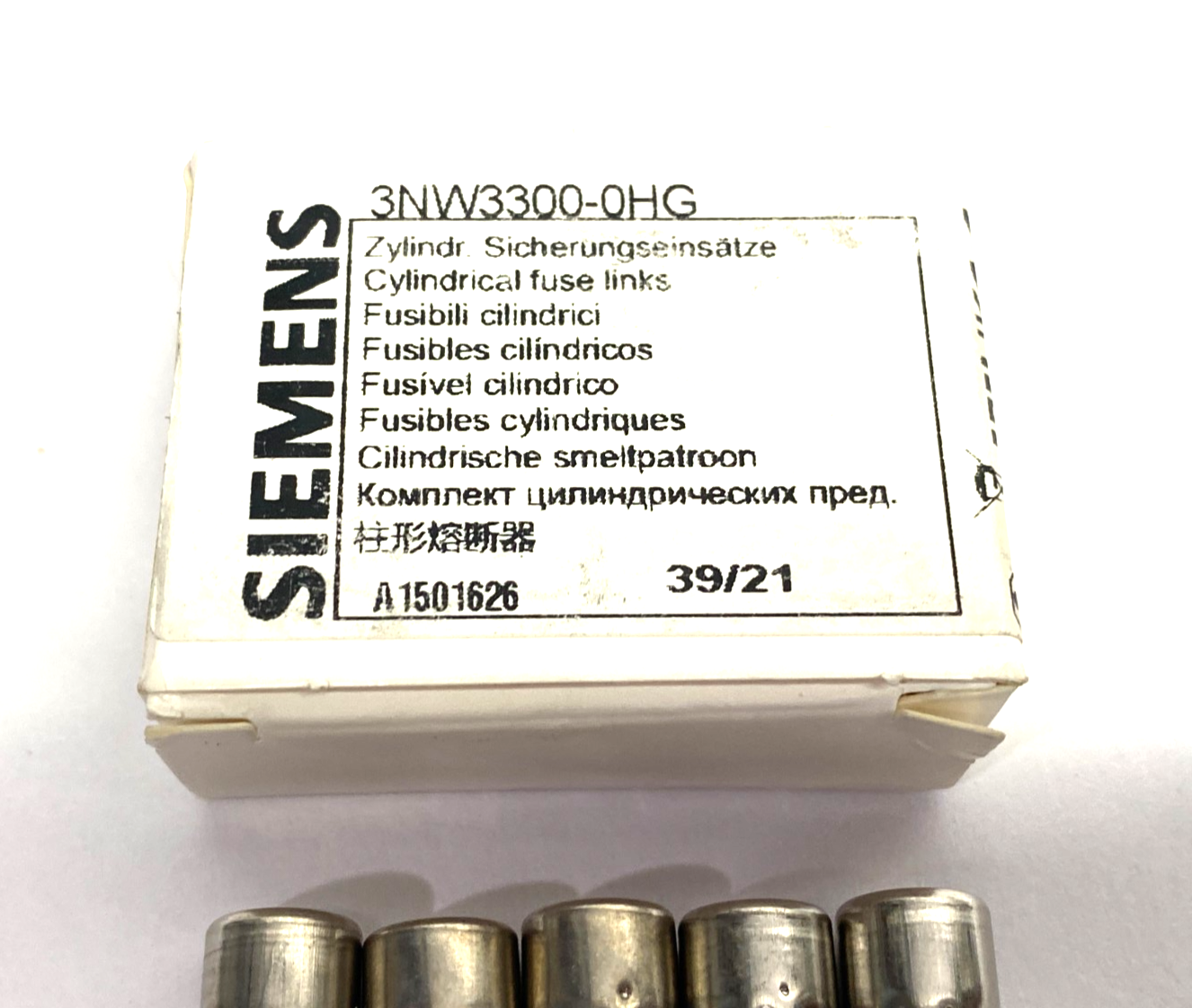 3NW3300-0HG | Siemens SENTRON Cylindrical Fuse, Slow-Blow, 30A, PKG OF 10- New – Open box - Maverick Industrial Sales