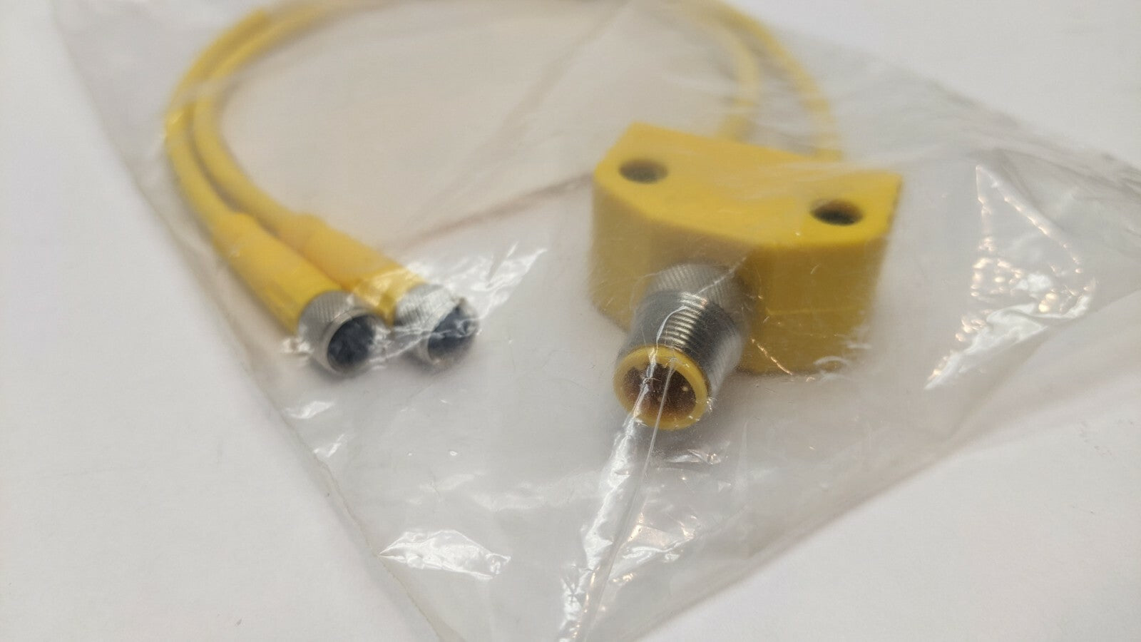 Turck VB2-FSM 4.4/2PKG 3M-0.3/0.3 Daisy Chain Splitter U0982-28 - Maverick Industrial Sales
