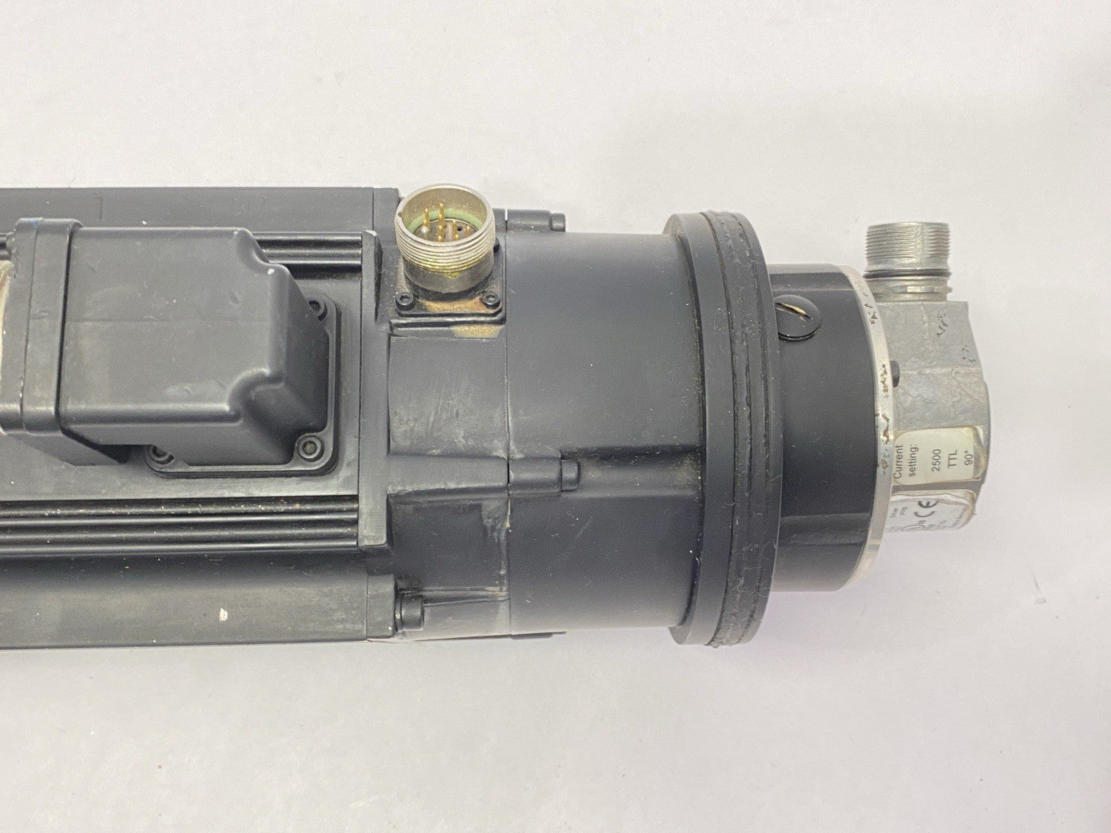 Indramat MAC071C-0-NS-4-C/095-A-0/DI522LV/S004 MAC AC Servo Motor R911242664 - Maverick Industrial Sales