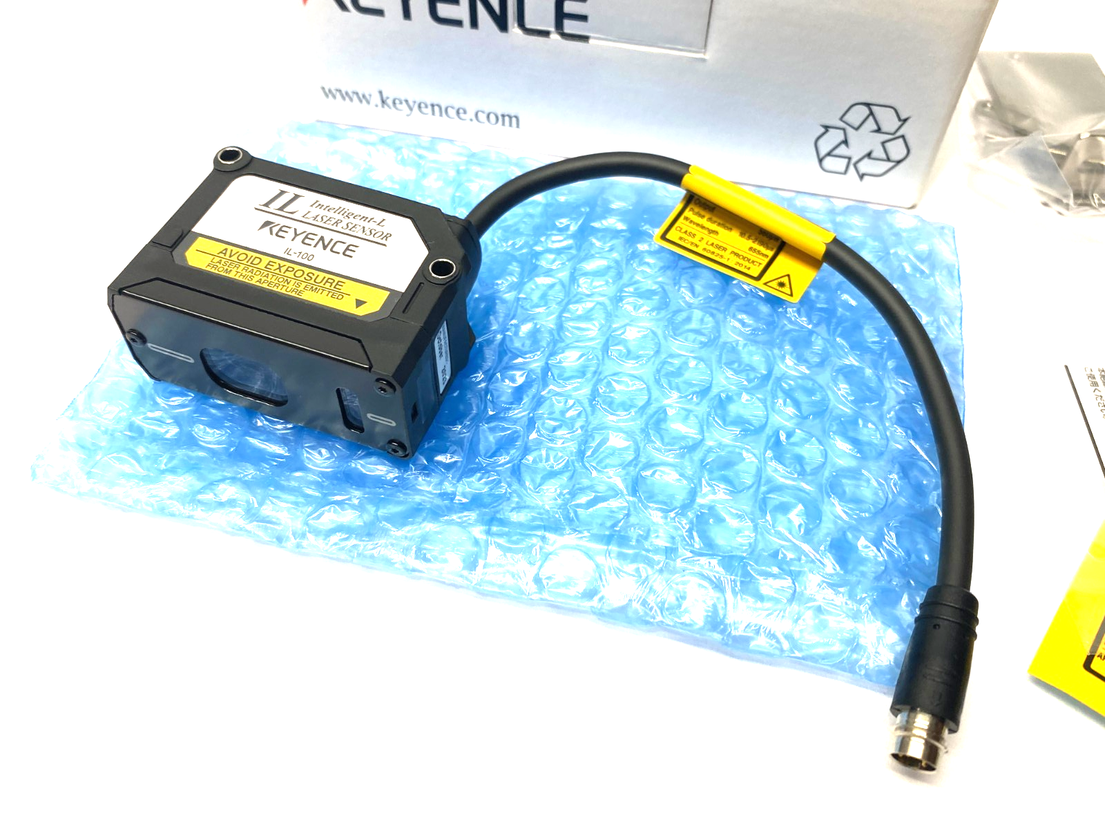 Keyence IL-100 CMOS Multi-Function Analog Laser Sensor Head - Maverick Industrial Sales